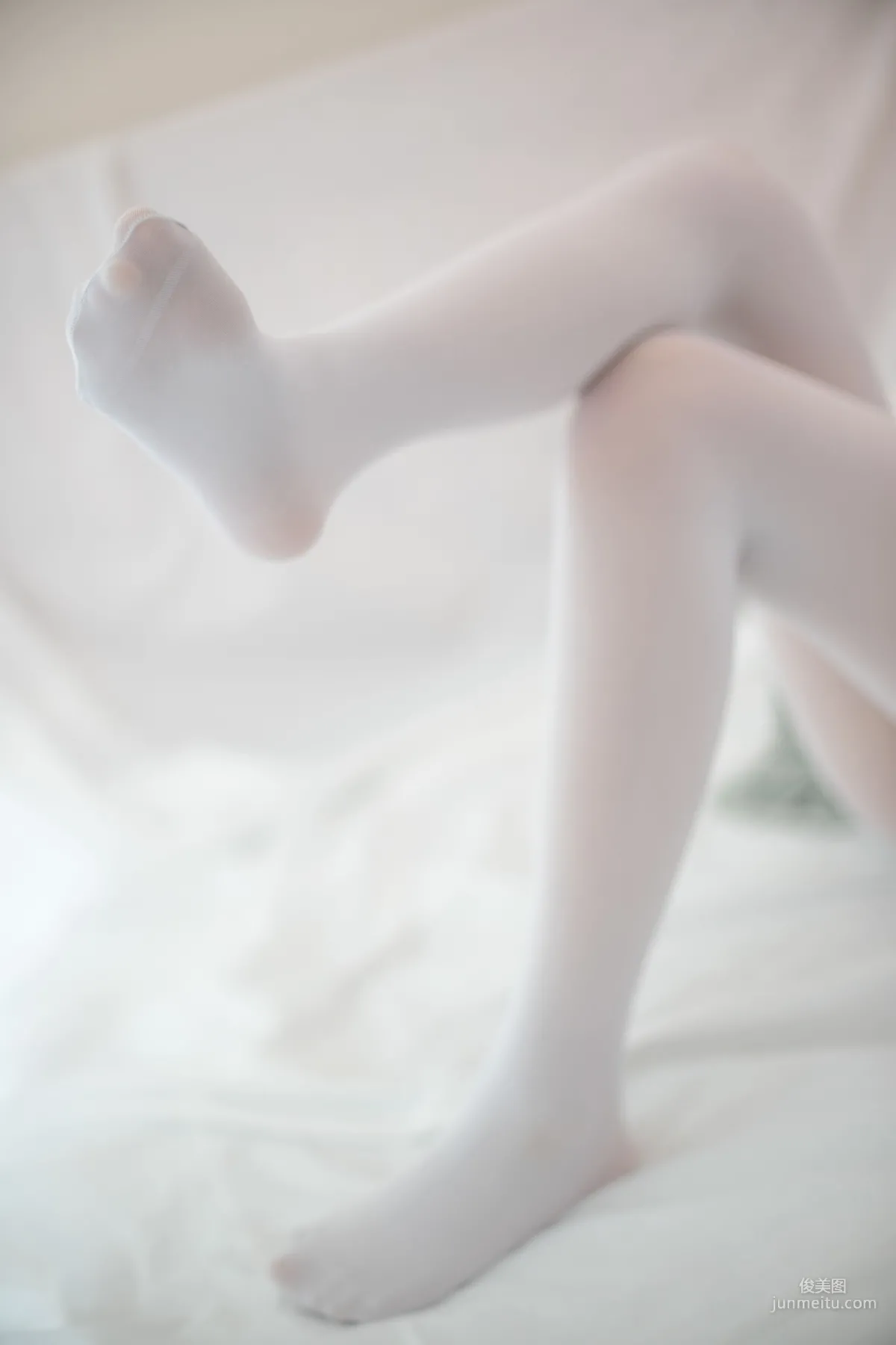 《薄丝美足》 [森萝财团] R15-046 写真集107