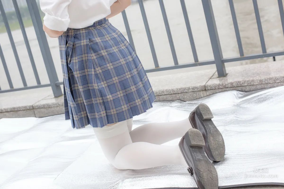《百褶裙白絲美足》 [森蘿财團] R15-039 寫真集 18