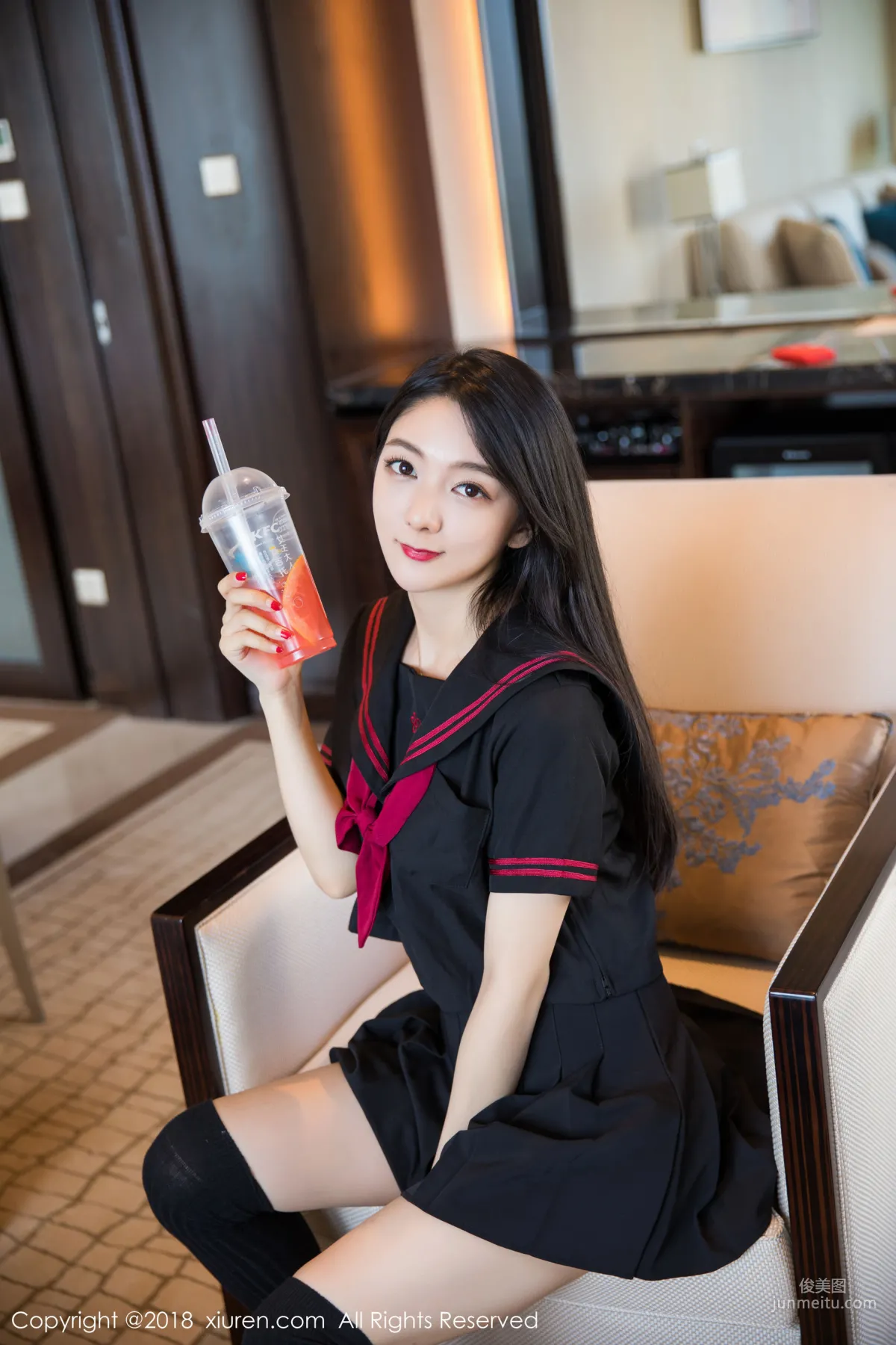 Angela Xiao Reba, Car Shoot Stockings Beautiful Legs [XiuRen] No.1156 Photo Set photo 17