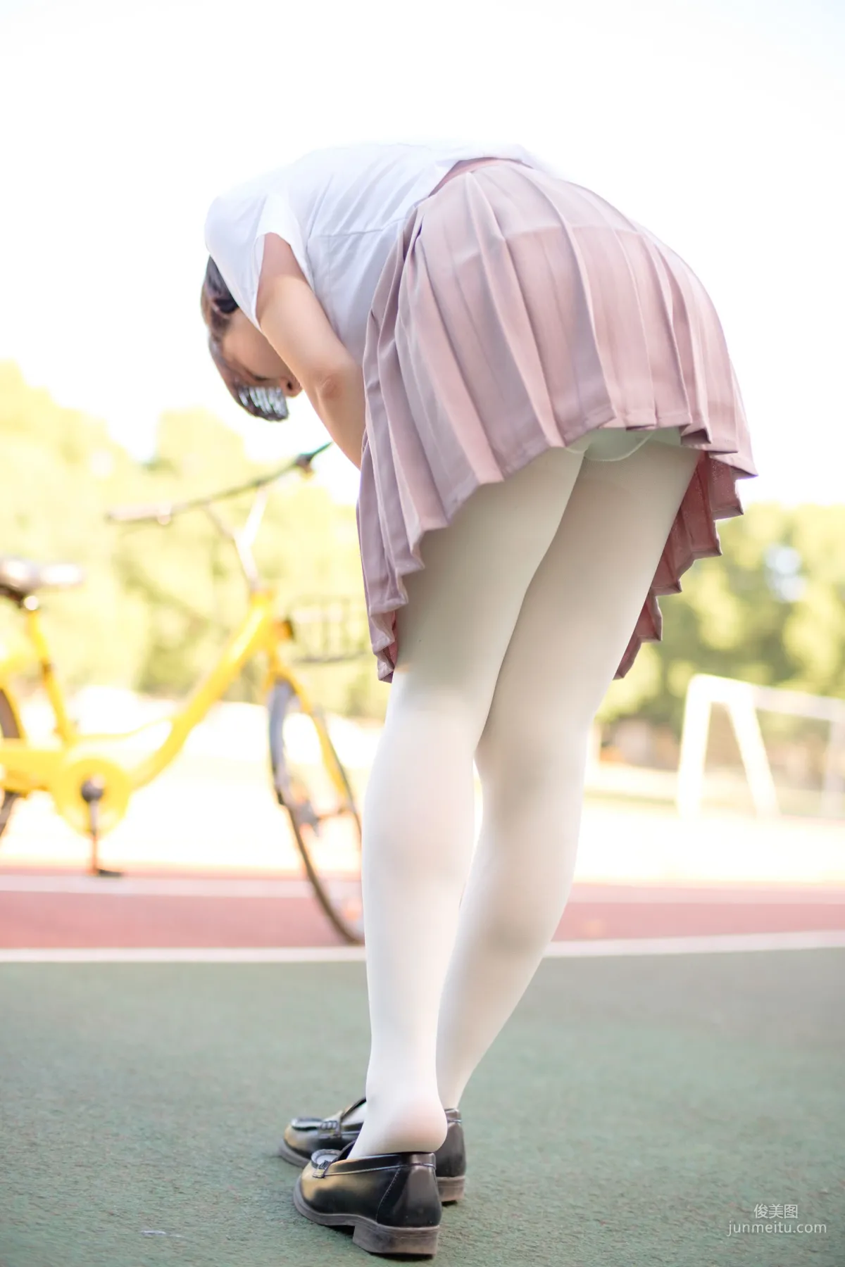 《操场上的白丝》 [森萝财团] R15-030 写真集58