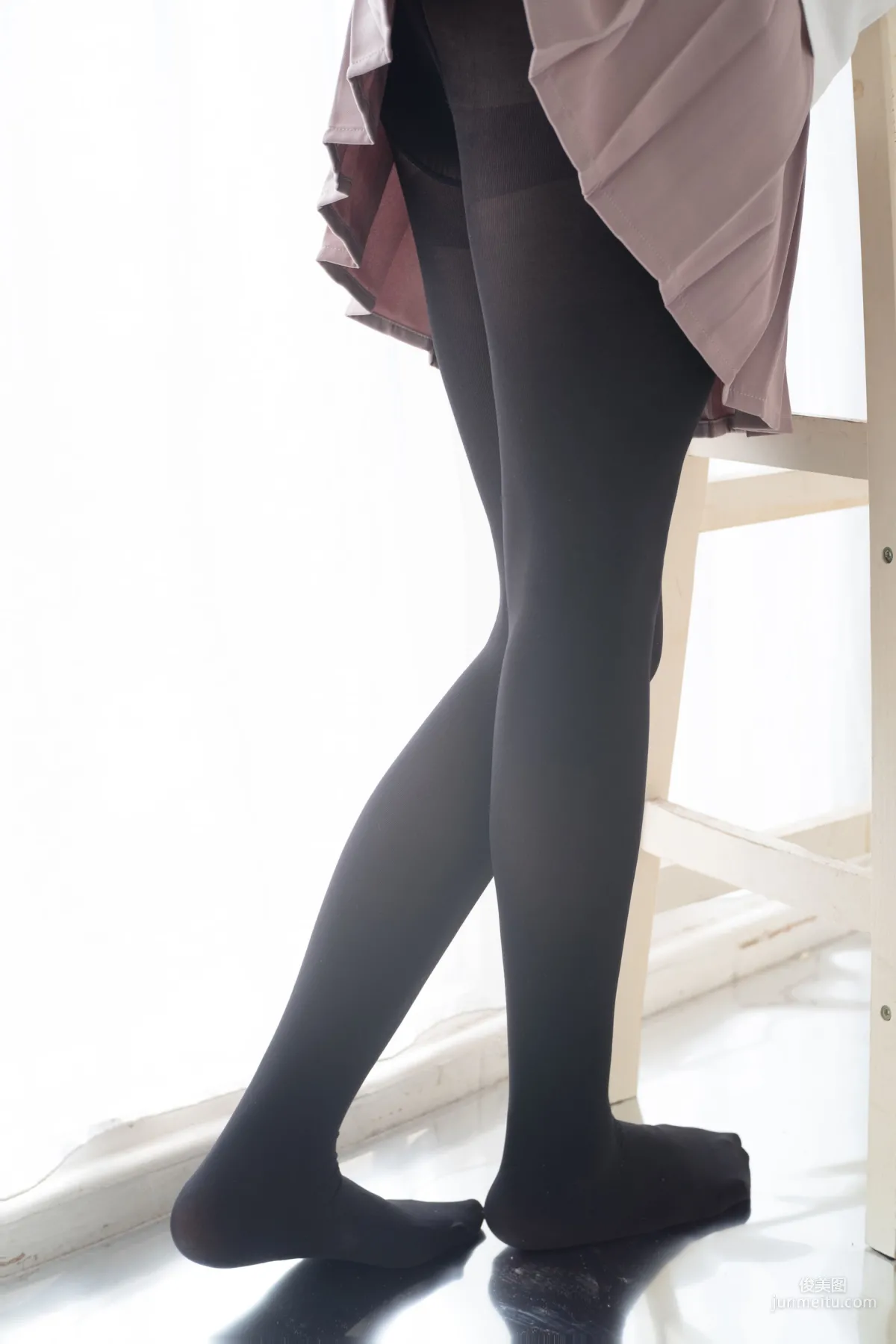 《慢慢脫下你的黑絲》 [森蘿财團] R15-029 寫真集 22