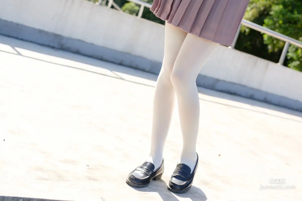 《操场上的白丝》 [森萝财团] R15-030 写真集3
