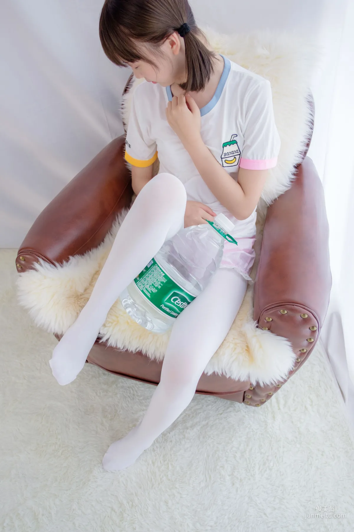 《白絲蘿莉玩桶裝水》 [森蘿财團] R15-015 寫真集 8
