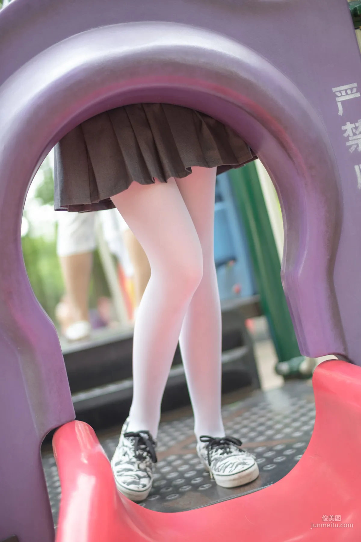 《白絲妹妹遊園》 [森蘿财團] R15-014 寫真集 63