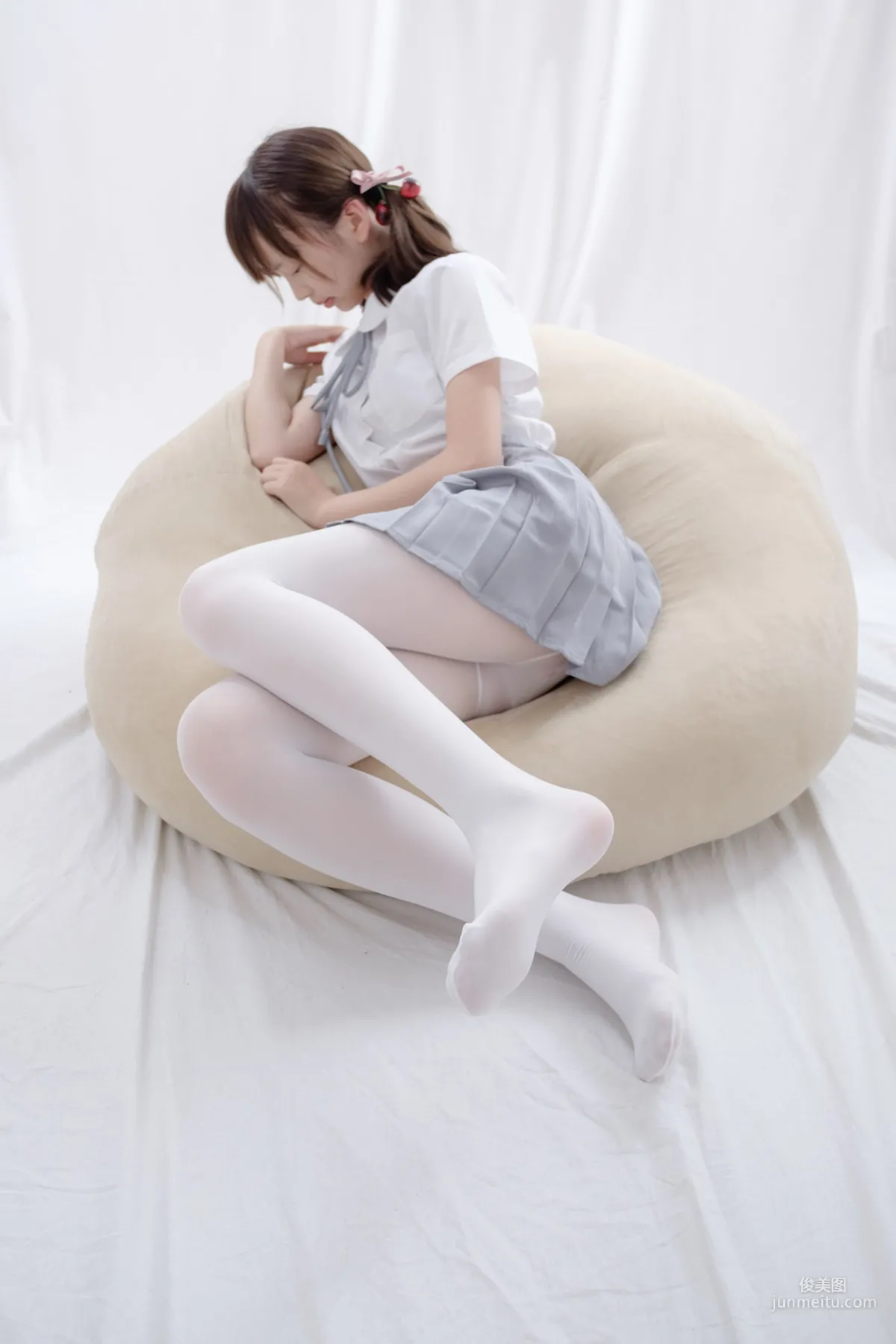 《白丝足控》 [森萝财团] R15-025 写真集6