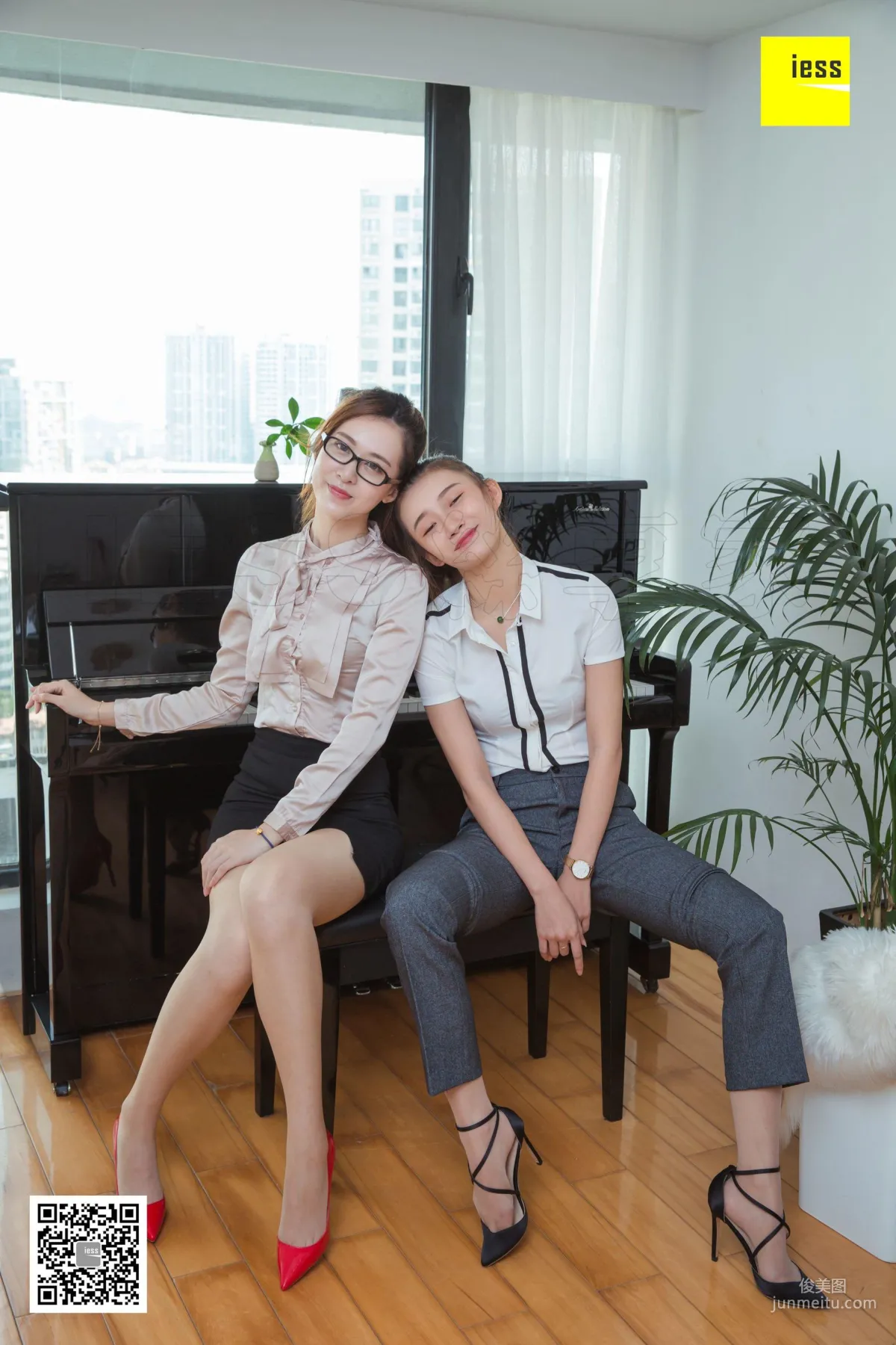 模特秋秋&紫紫 《霸道總裁與女秘書2》[異思趣向IESS] 寫真集 52