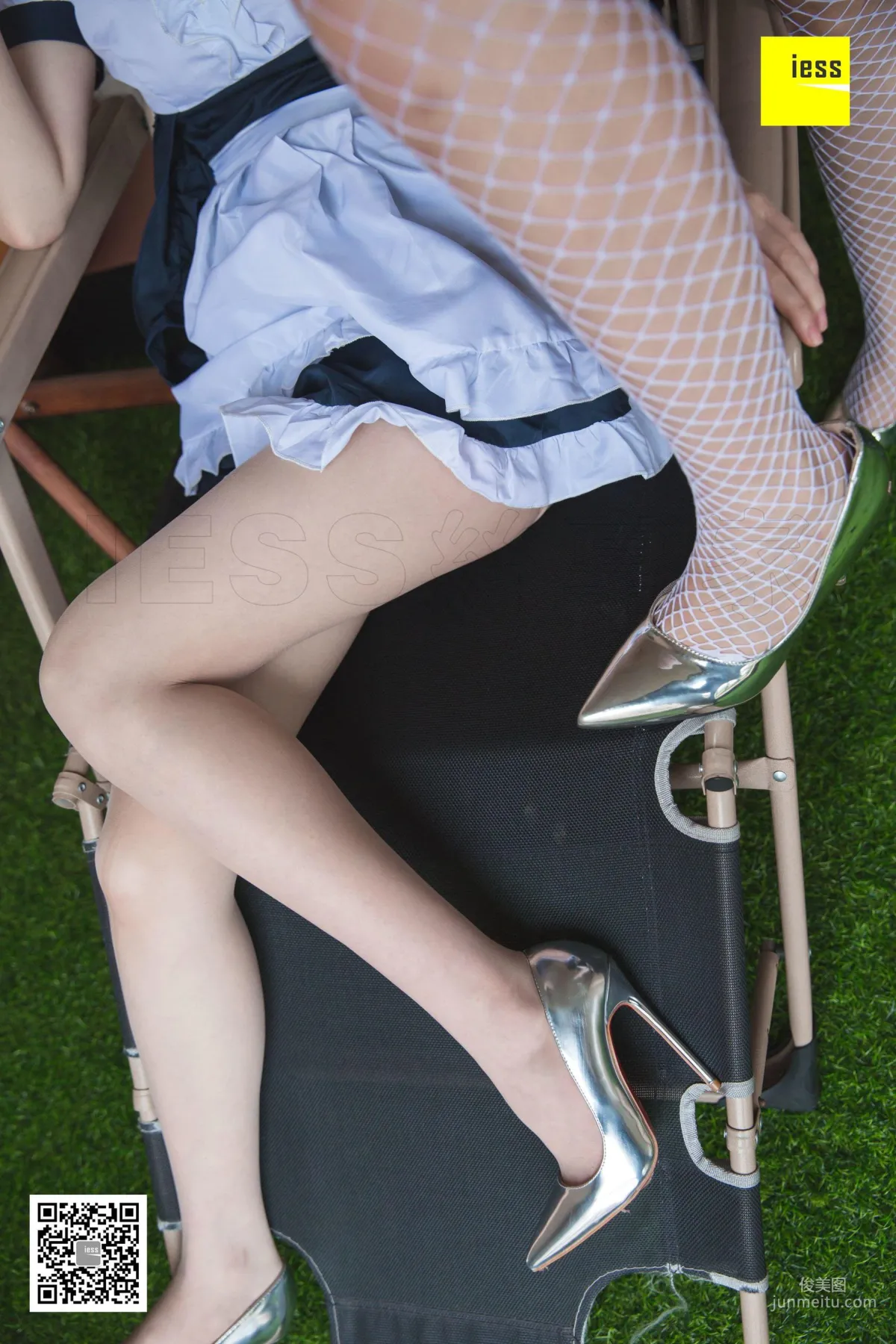 Models Jiumei Mengmeng, Twin Maids 2 [IESS] Photo Set photo 13