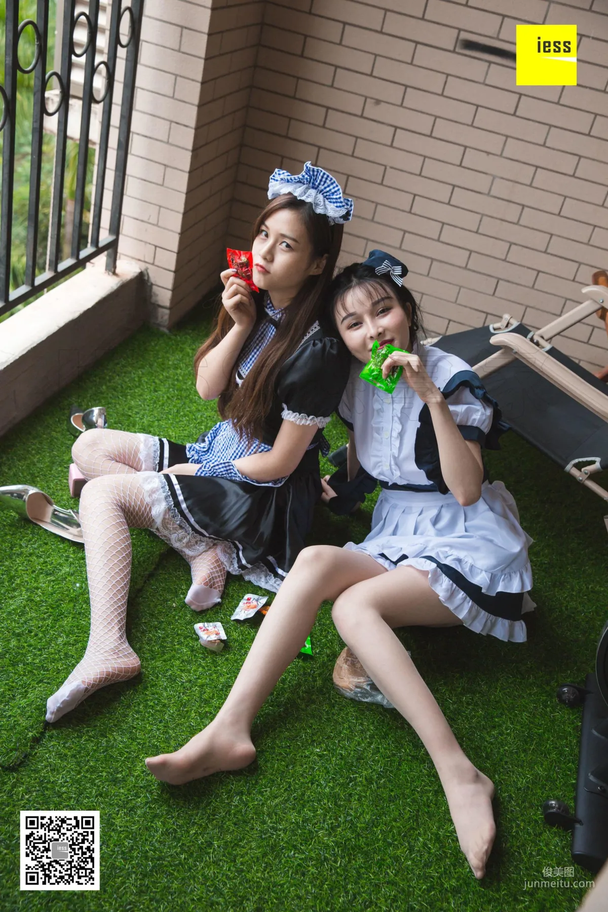 Models Jiumei Mengmeng, Twin Maids 2 [IESS] Photo Set photo 38