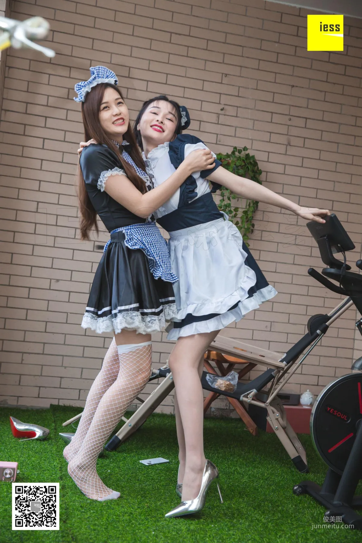 Models Jiumei Mengmeng, Twin Maids 2 [IESS] Photo Set photo 71
