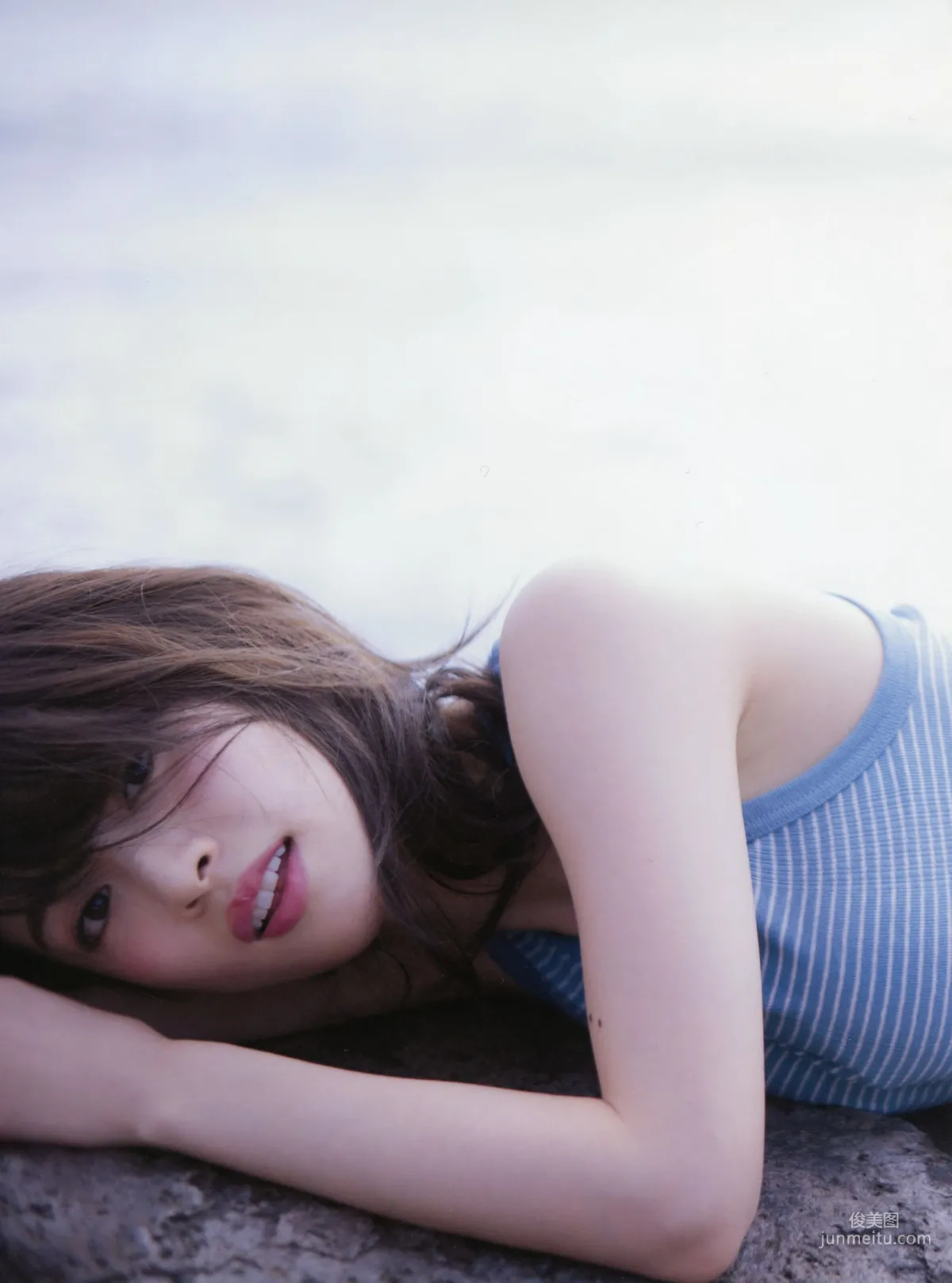 泉裡香 1st Photobook「Rika!」寫真集 19