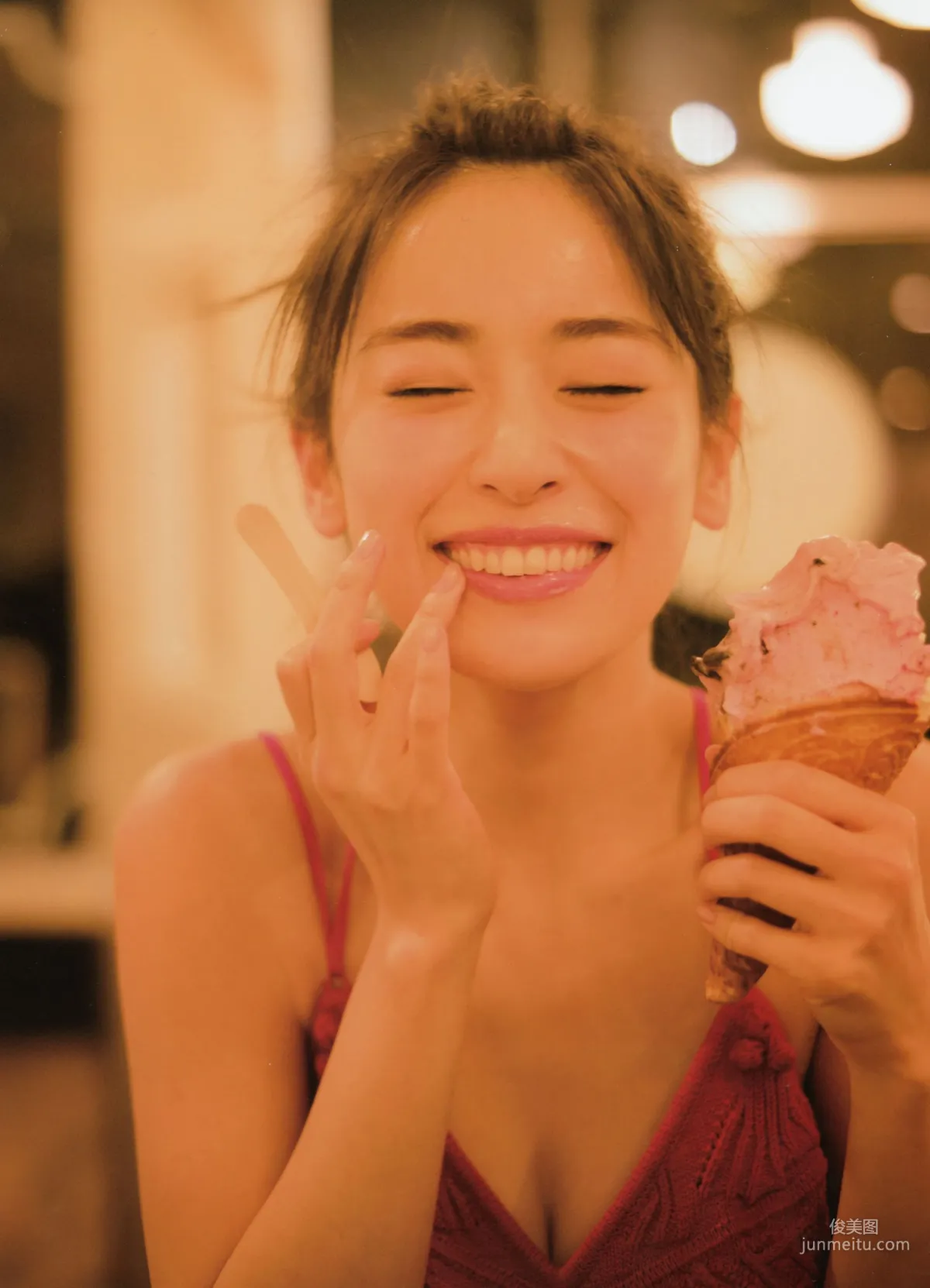泉裡香 1st Photobook「Rika!」寫真集 64