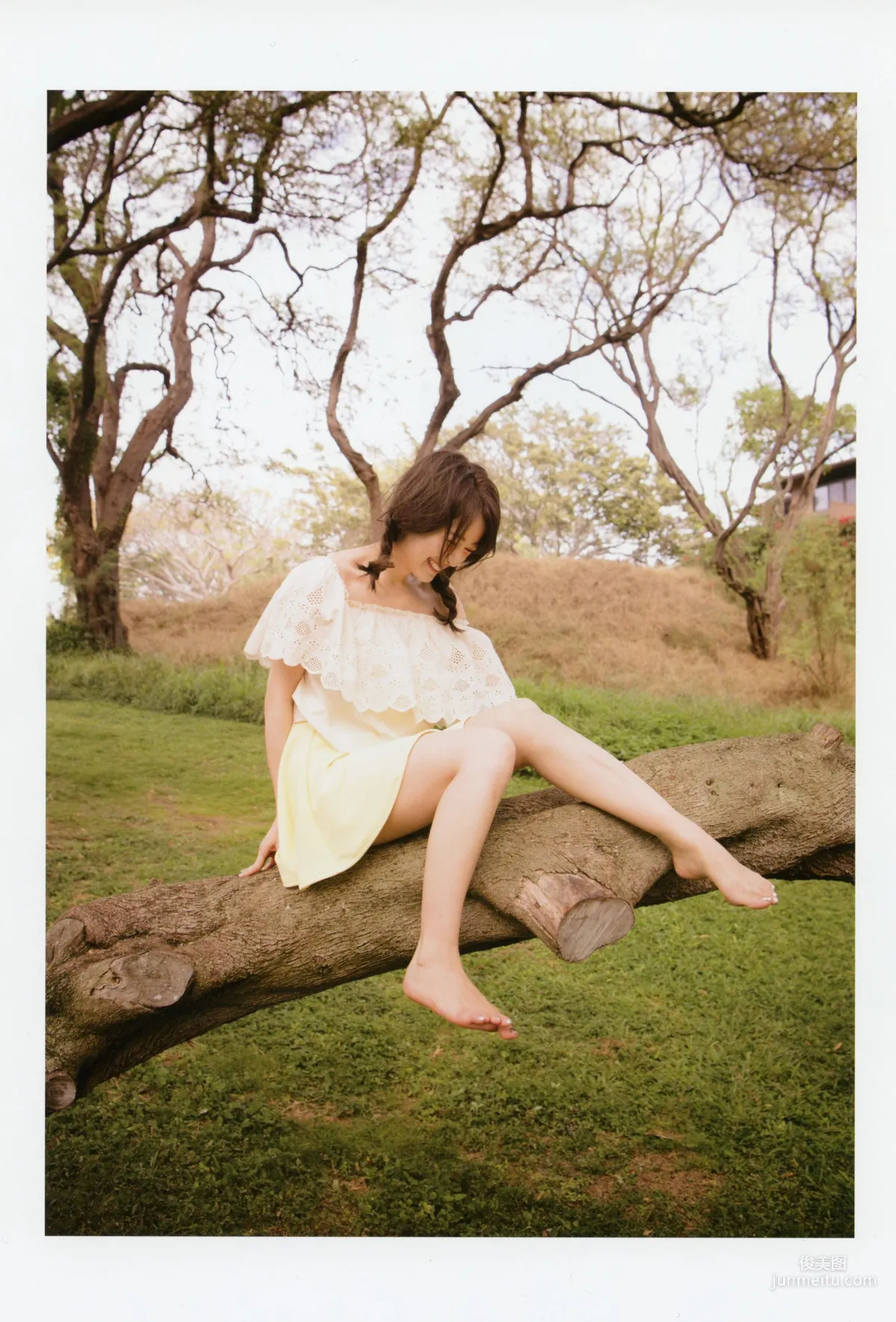 泉裡香 1st Photobook「Rika!」寫真集 6