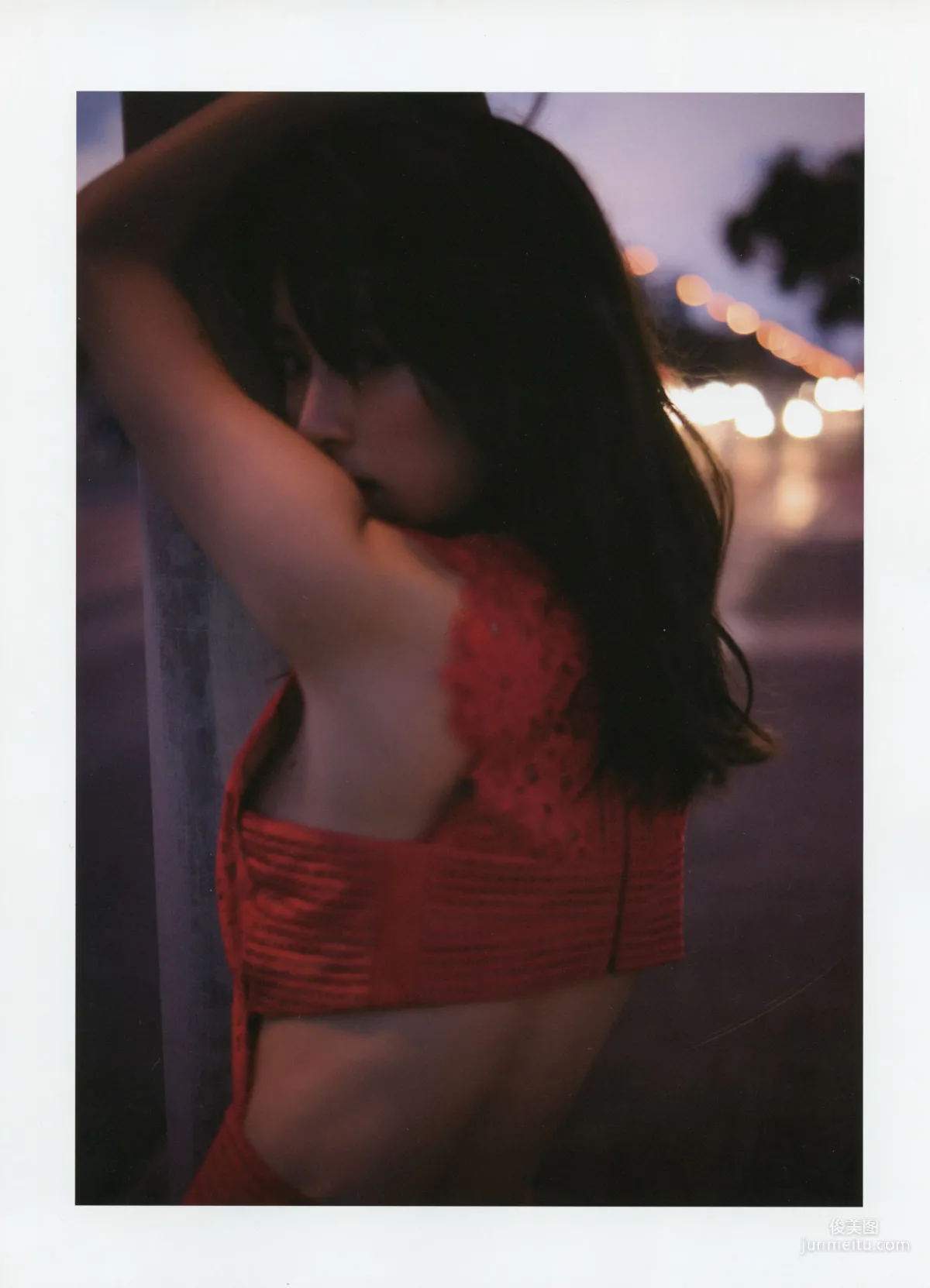 泉裡香 1st Photobook「Rika!」寫真集 124