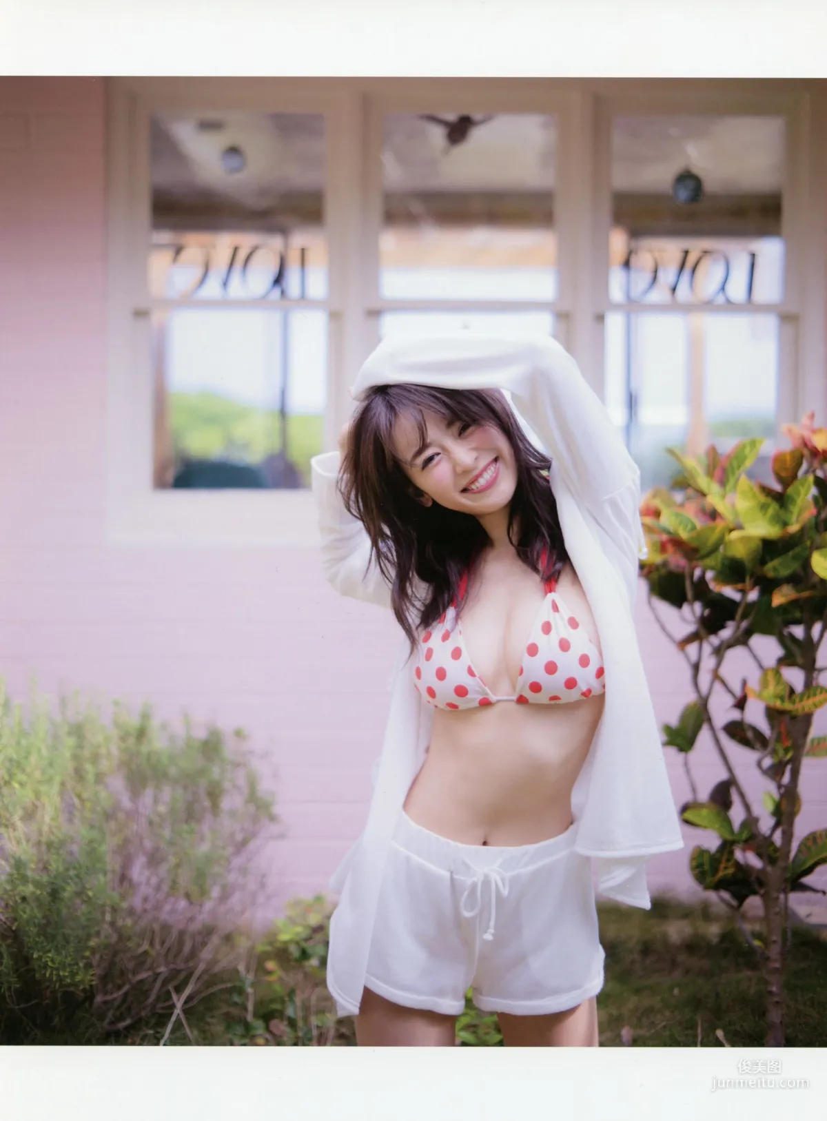 泉裡香 1st Photobook「Rika!」寫真集 23