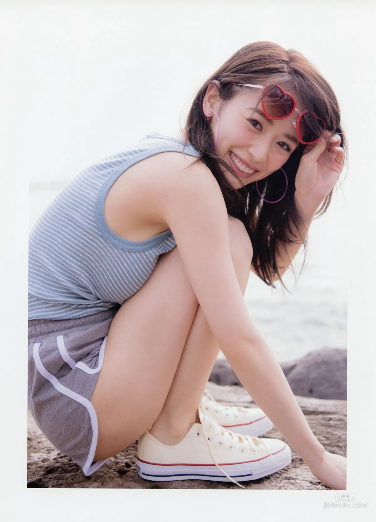 泉裡香 1st Photobook「Rika!」寫真集 18