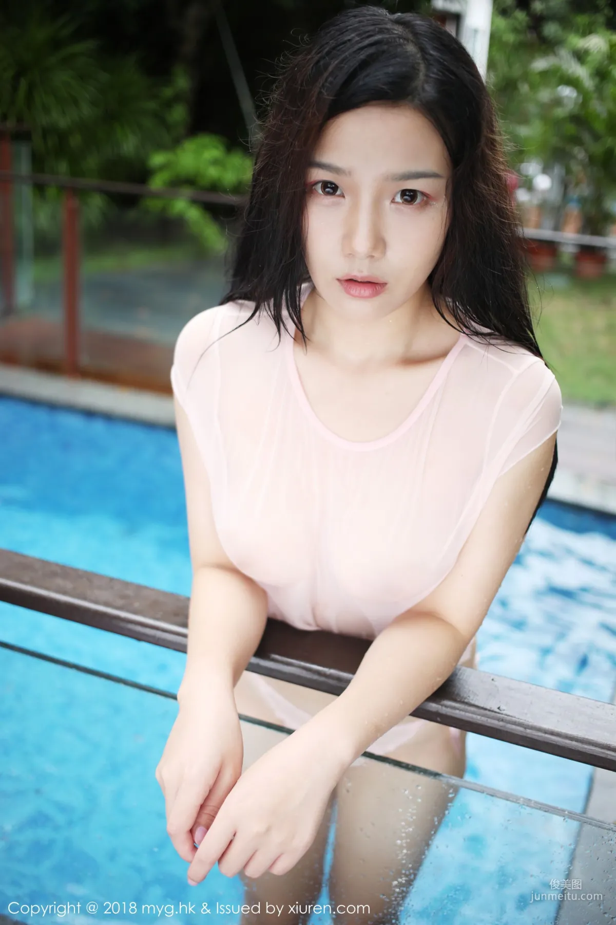 Xu Weiwei mia《Plump Big Bust + Round Beautiful Curves Wet Body Temptation》 [MyGirl] Vol.318 Photo Set photo 13