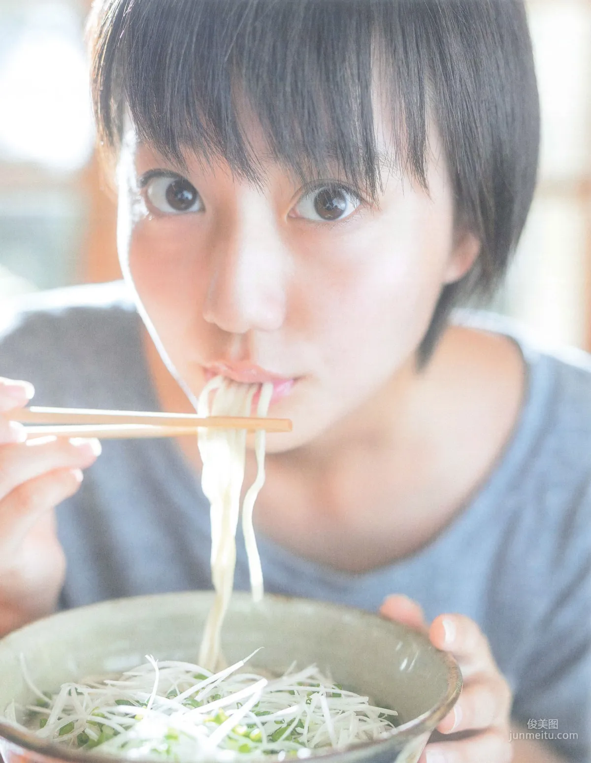 新井愛瞳『セブンティーンズ・ブルー』1st写真集33