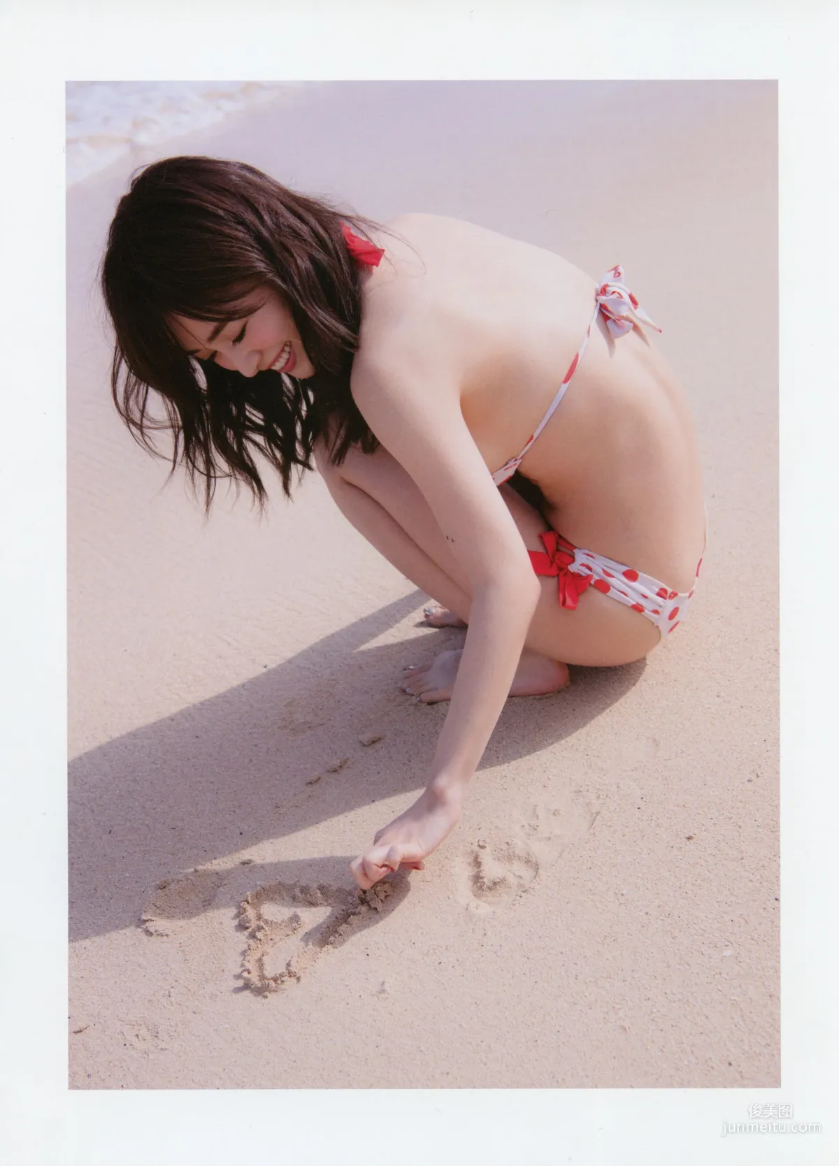 泉裡香 1st Photobook「Rika!」寫真集 30