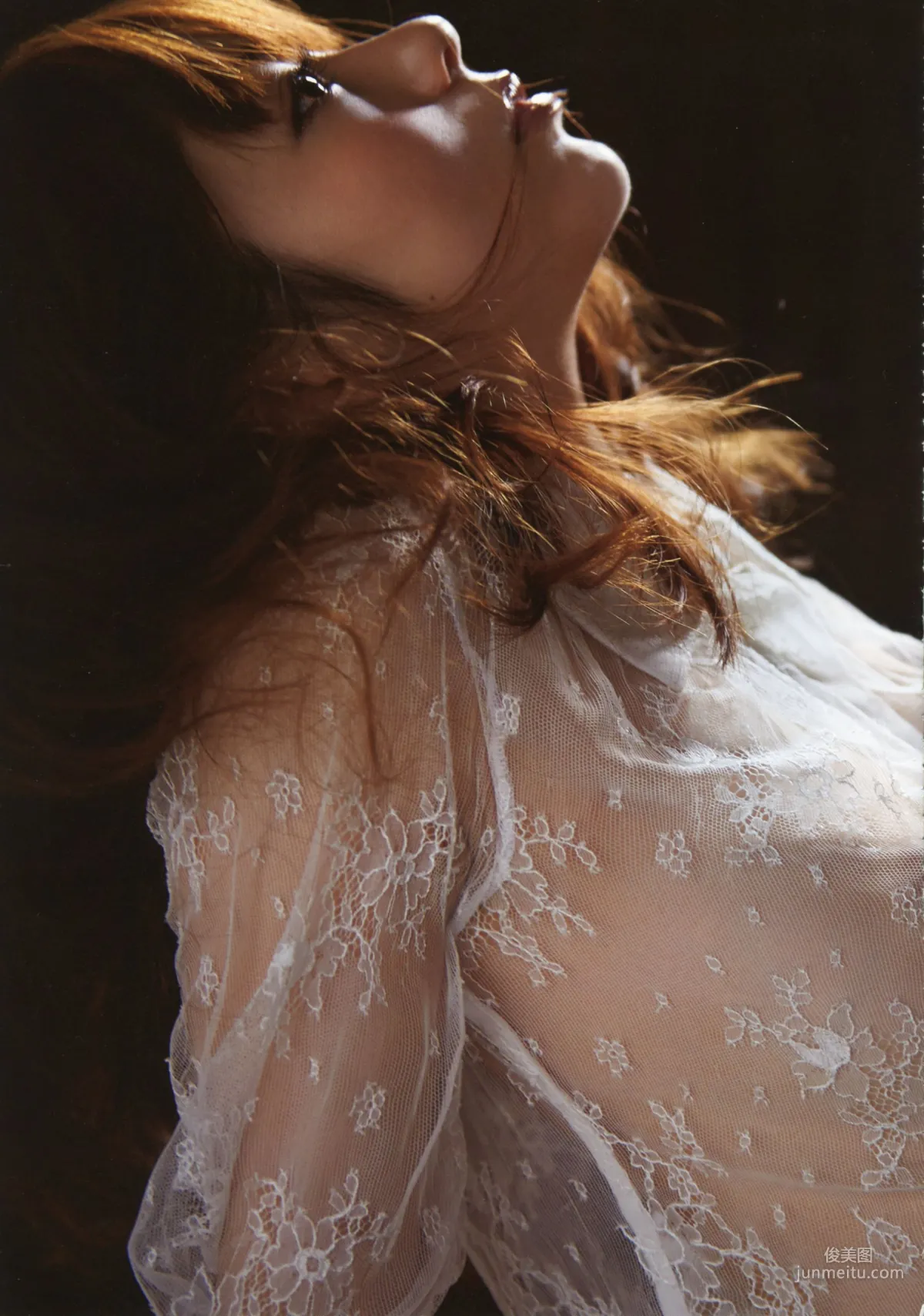 芳賀優里亜 Yuria Haga 「赤×ピンク」写真集 64