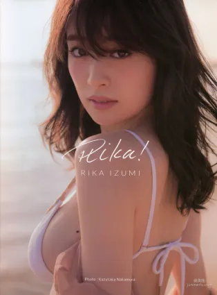 泉裡香 1st Photobook「Rika!」寫真集