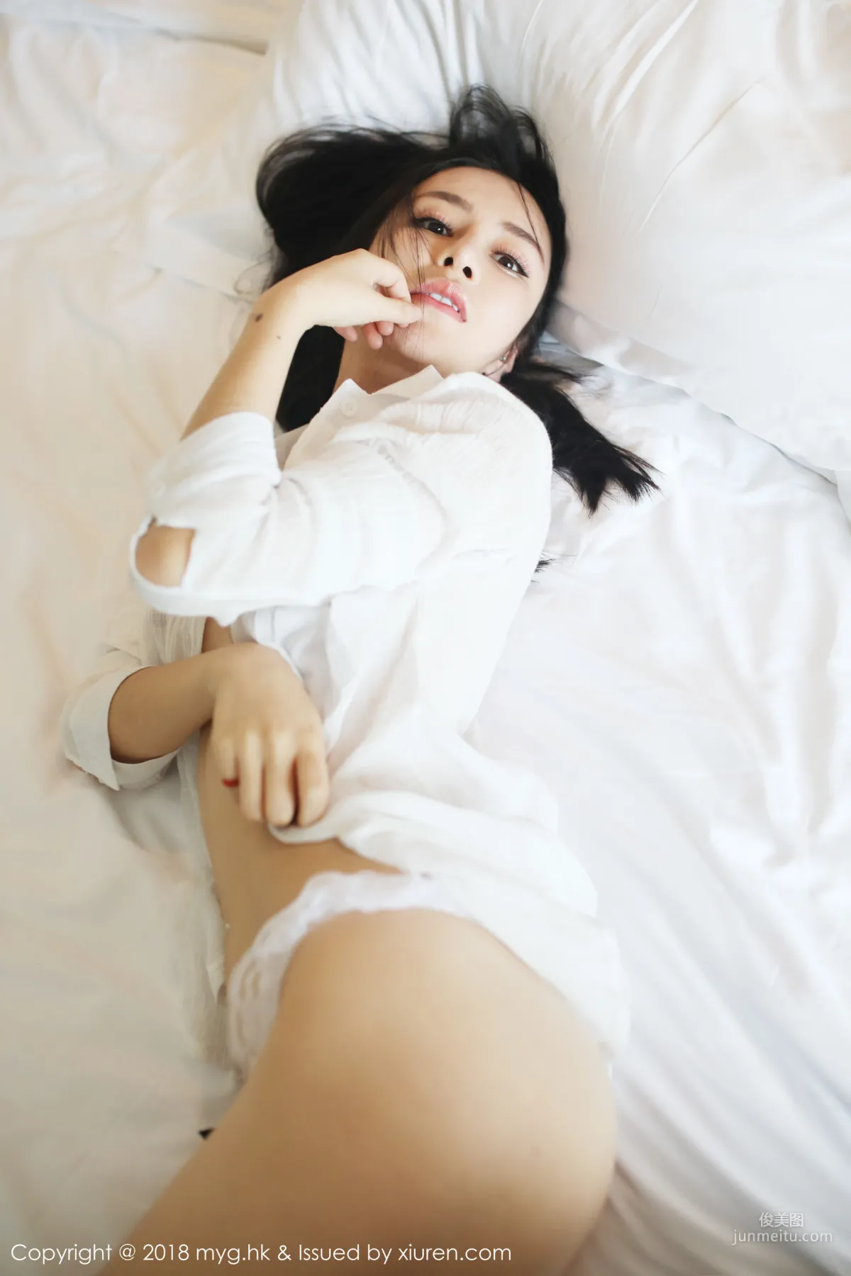 Li Qixi Shirt, Lace and Changing Alluring Poses [MyGirl] Vol.319 Photo Set photo 41