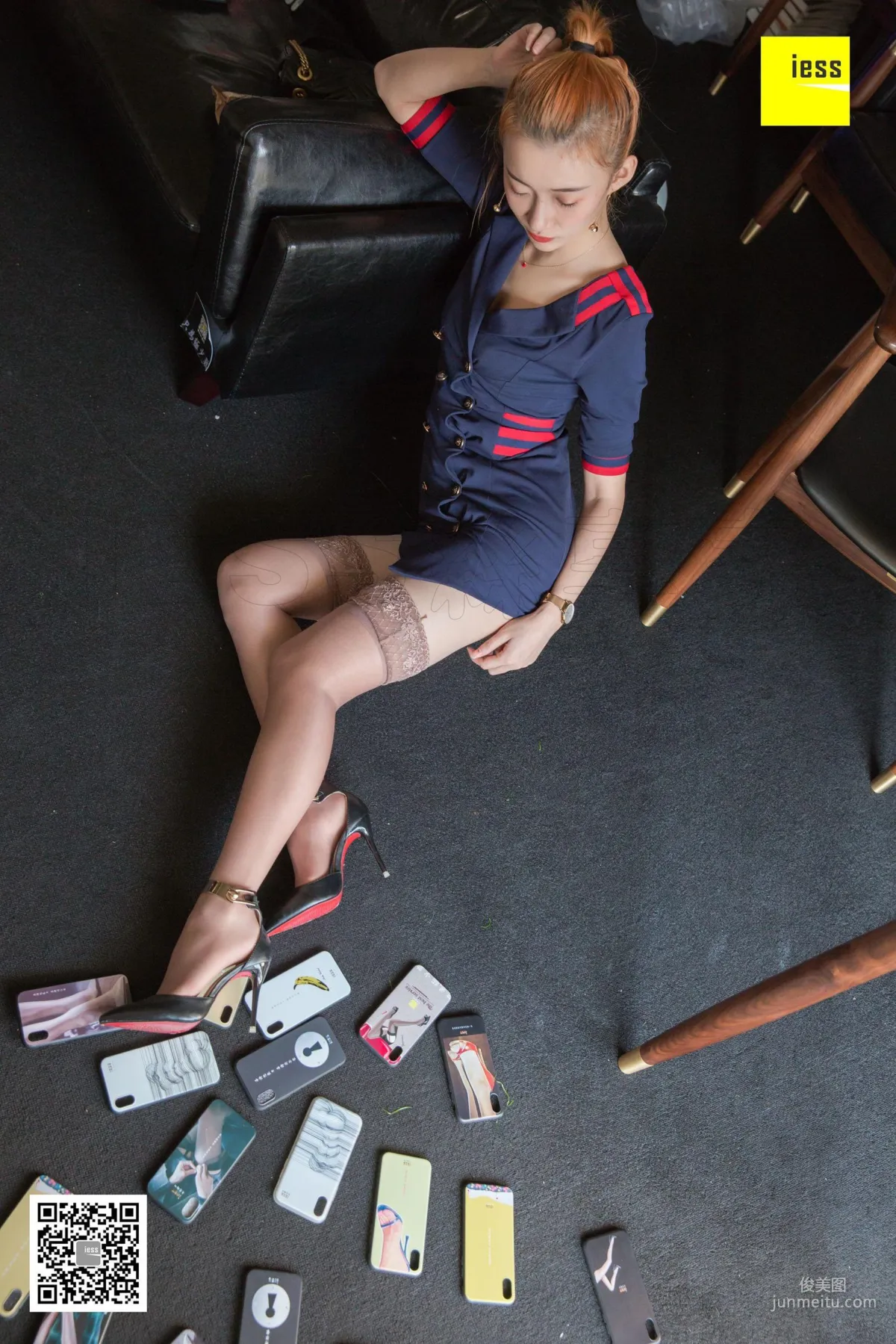 Model Qiuqiu, Qiuqiu Phone Case Show Off Wealth Fall [IESS] Photo Set photo 75