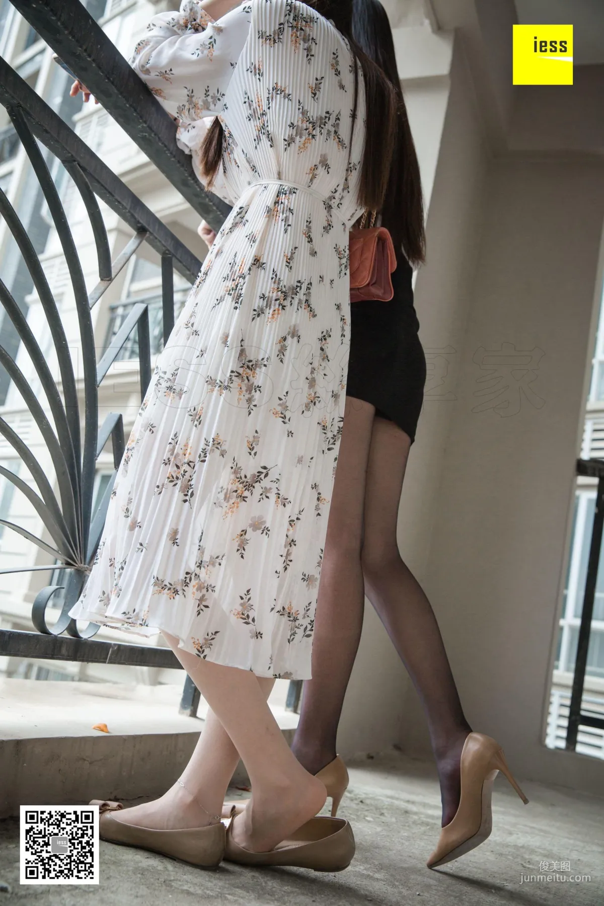 模特云芝《销售的肉丝女客户》 [异思趣向IESS] 写真集74