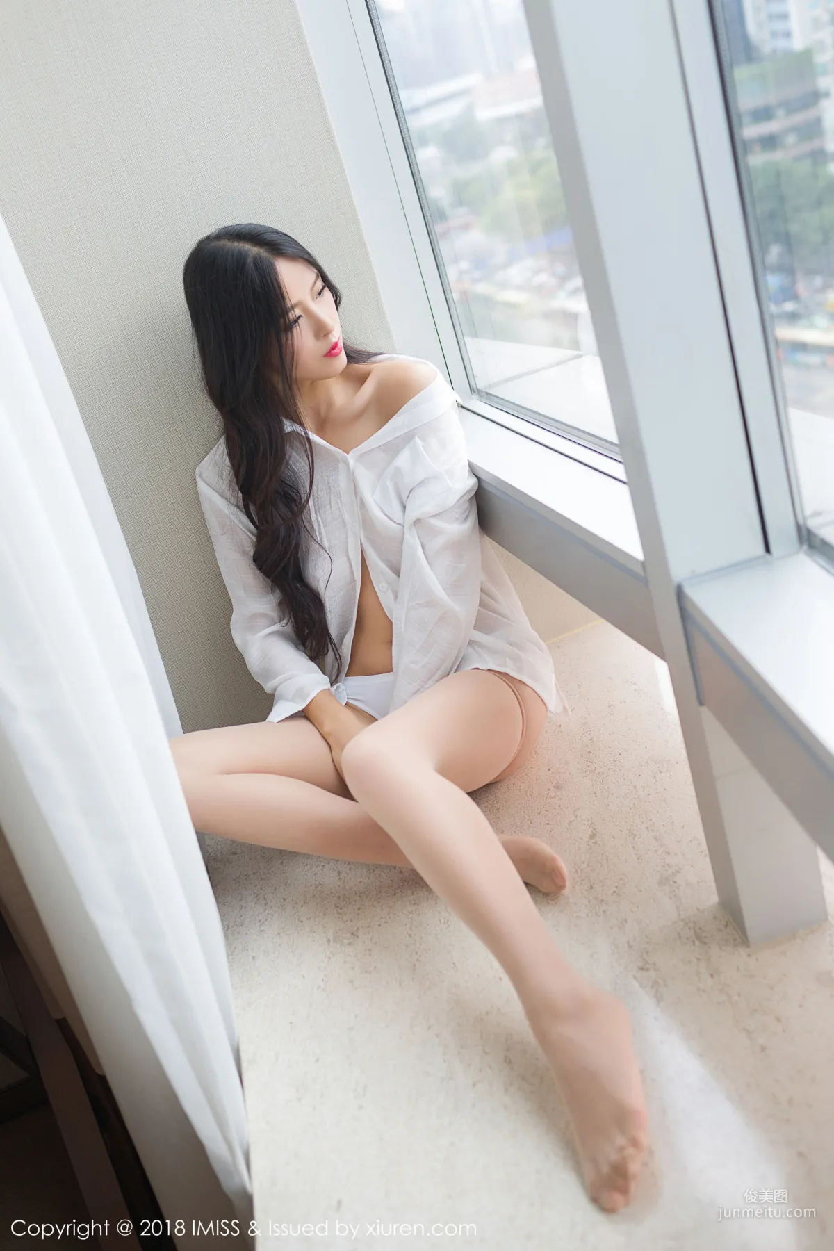 Yuyan Candy 'Beautiful Curves, Lovely Body, Legs Temptation' [IMISS] Vol.299 Photo Set photo 9