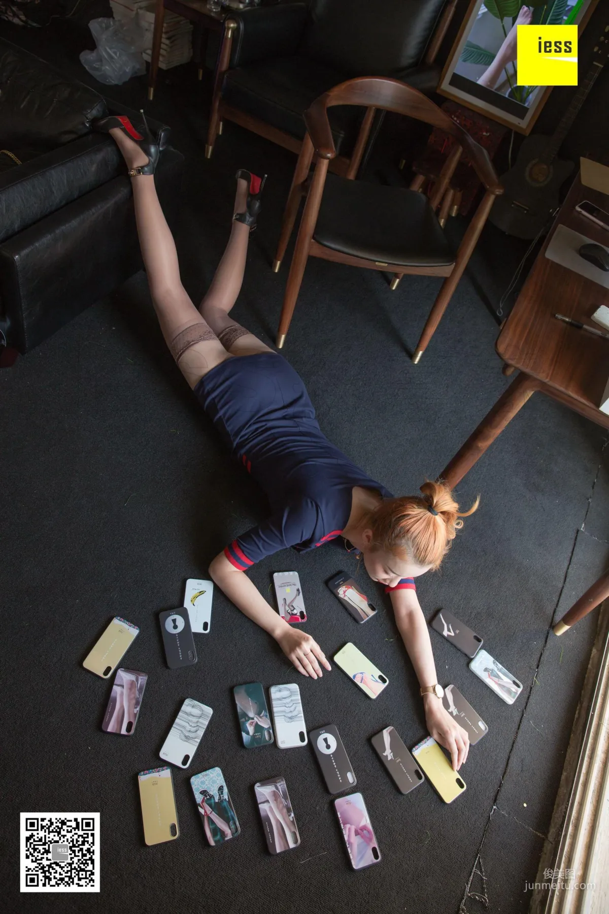 Model Qiuqiu, Qiuqiu Phone Case Show Off Wealth Fall [IESS] Photo Set photo 25