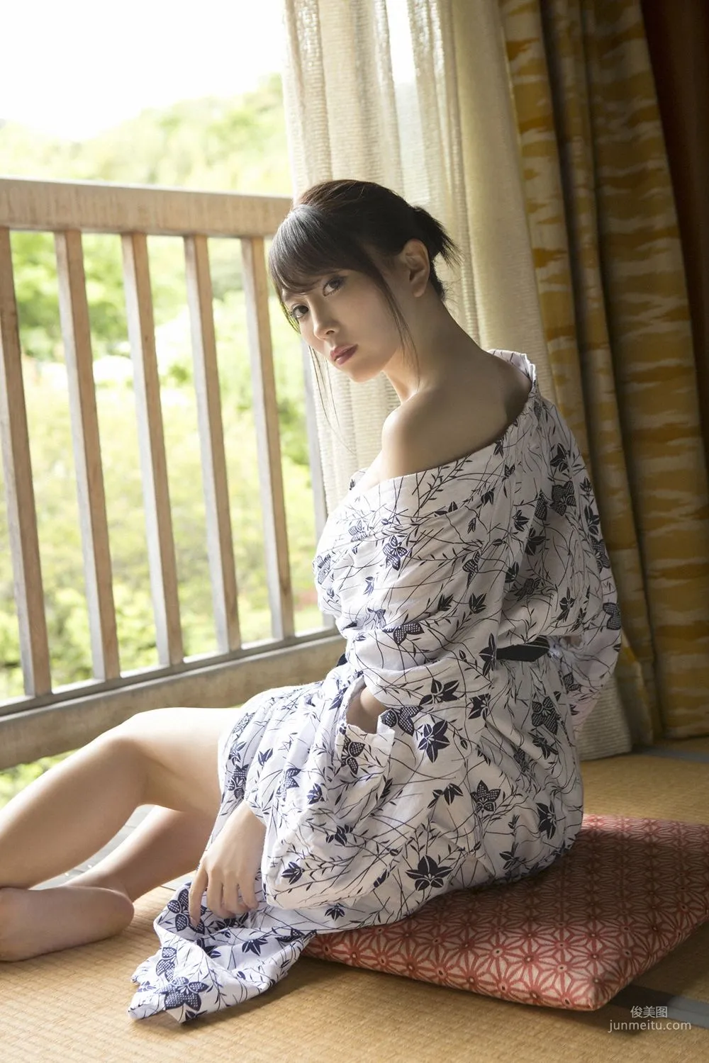 Tomomi Morisaki High-Spec SEXY Beauty and Relaxing Hot Spring Trip [YS Web] Vol.821 Photo Set photo 69