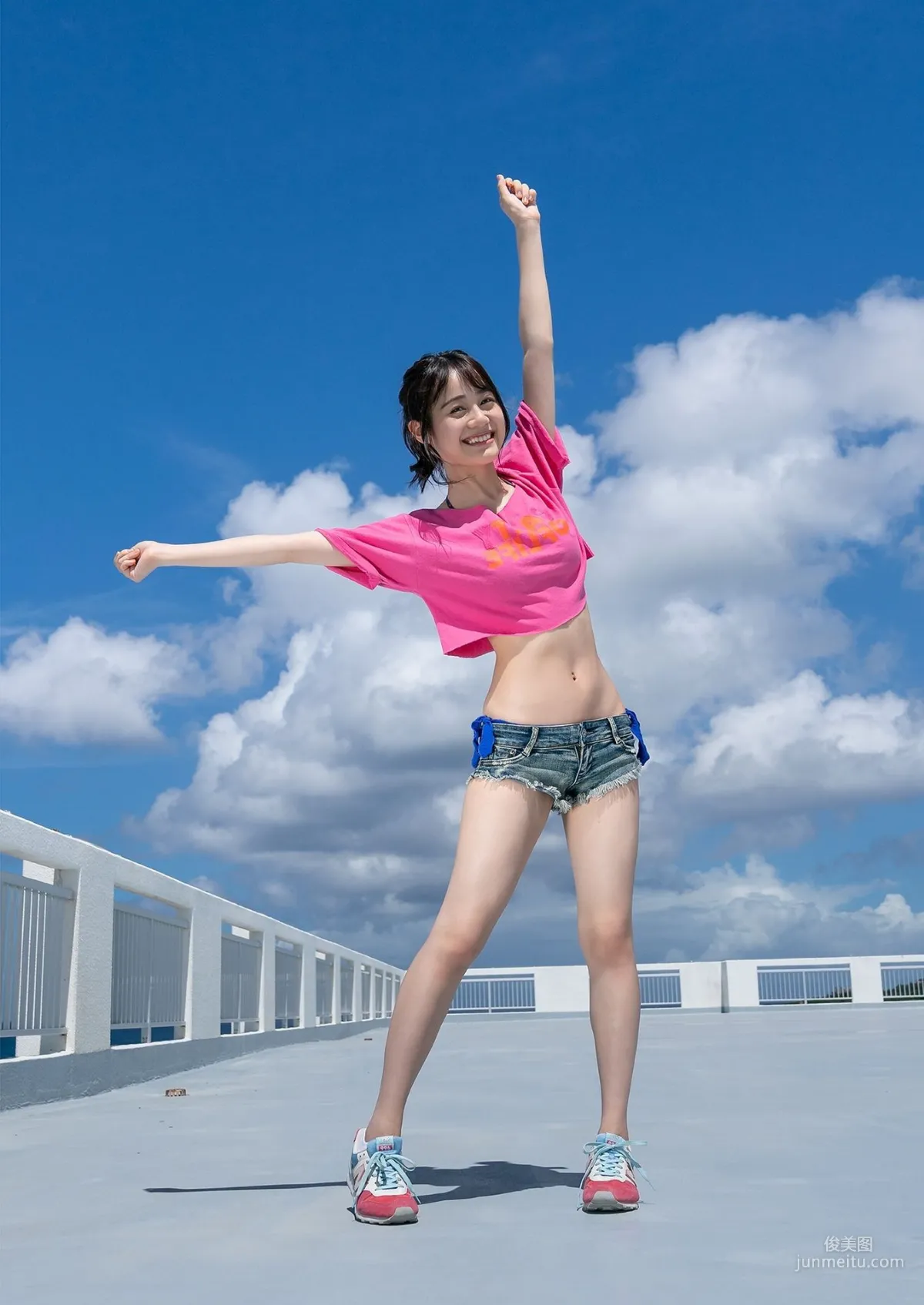 日本組合Pyxis (伊藤美來&豐田萌繪)「POP&CUTE！」寫真集 12