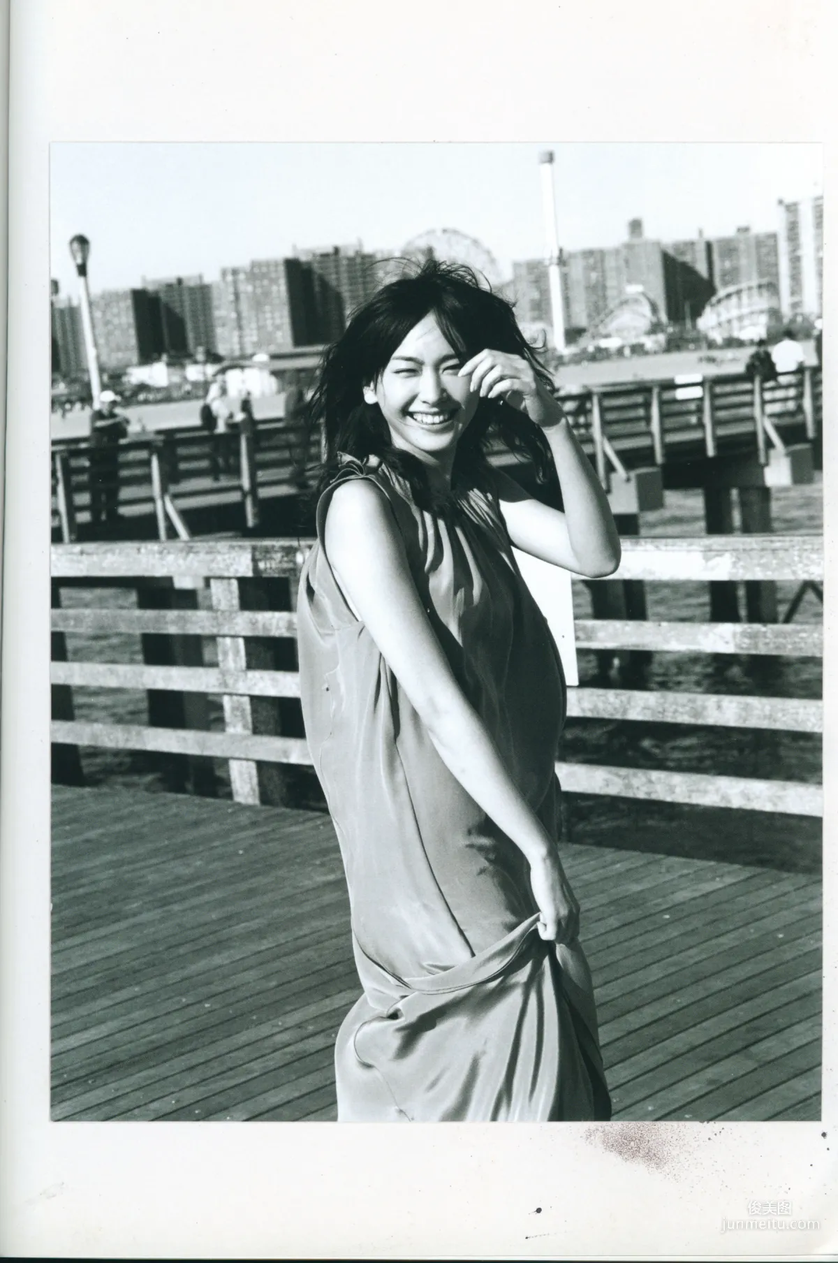 Yui Aragaki Monthly Special Photo Compilation photo 104