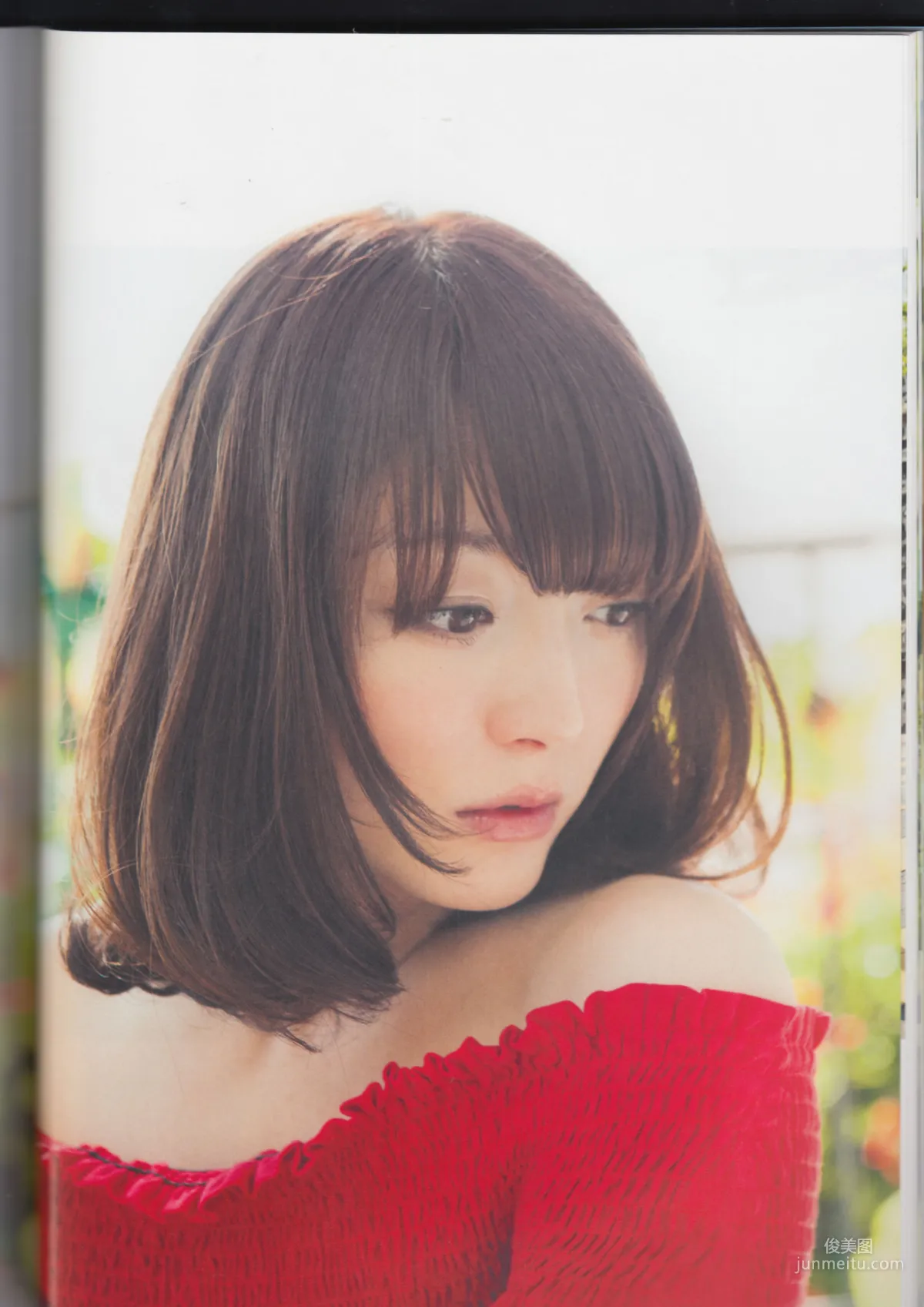 Kana Hanazawa Photo Collection photo 47
