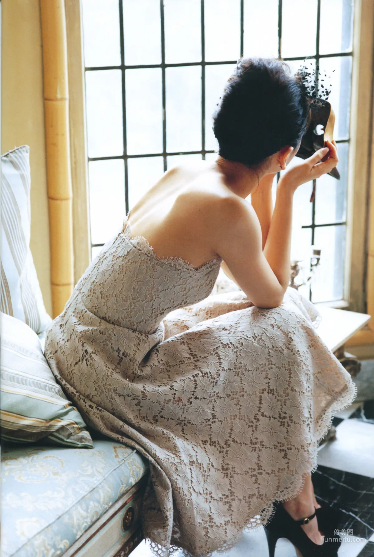 Yui Aragaki Monthly Special Photo Compilation photo 5