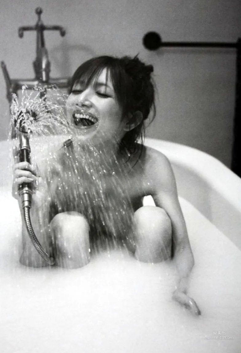 後藤真希 《Maki Goto ~ Go To Natura》寫真集 102