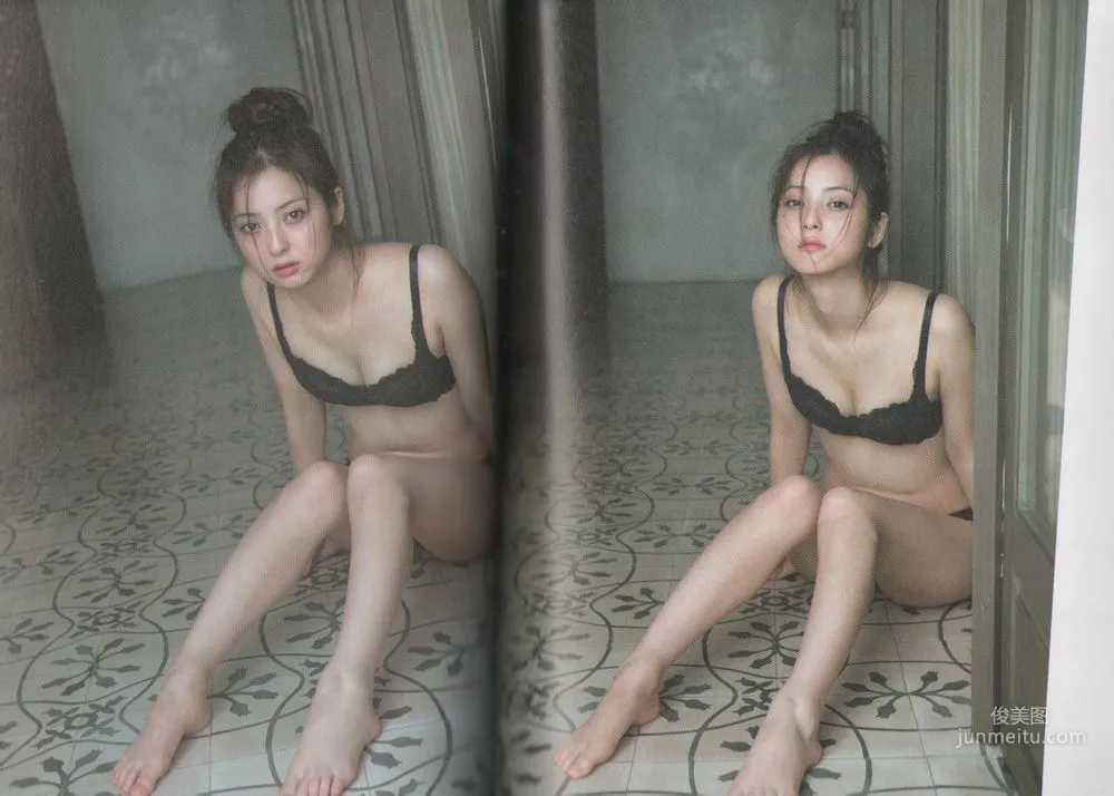 Nozomi Sasaki Scanned Images Photo Collection photo 52
