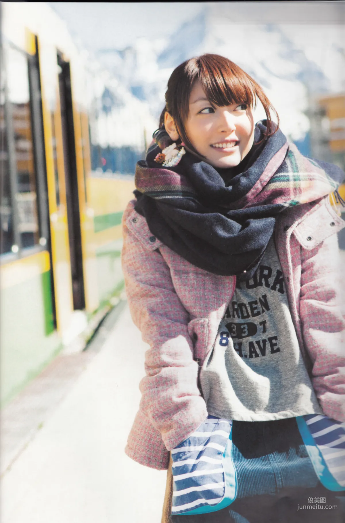 Kana Hanazawa Photo Collection photo 68