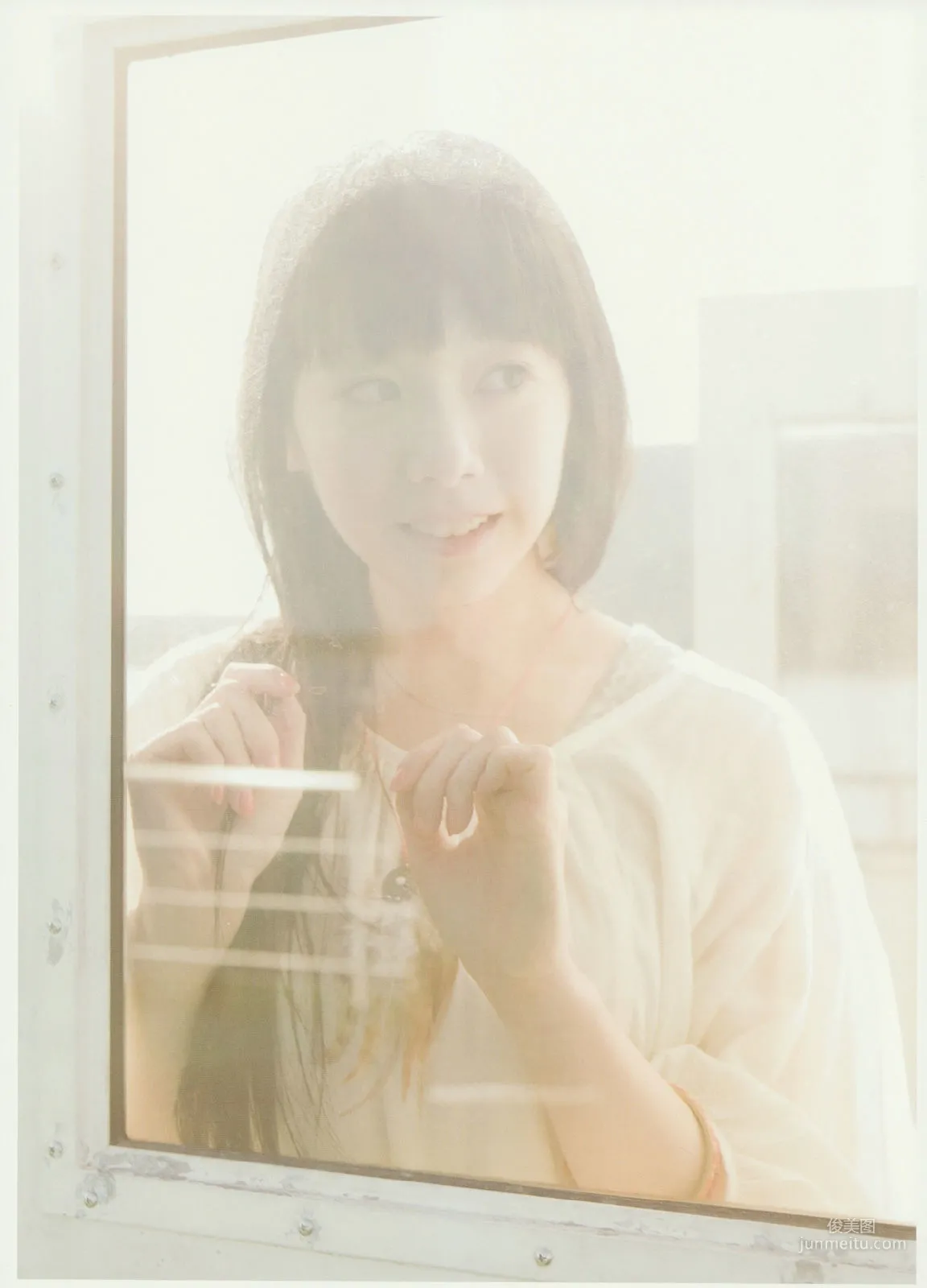 夏帆《Breeze With Kinako》 写真集69