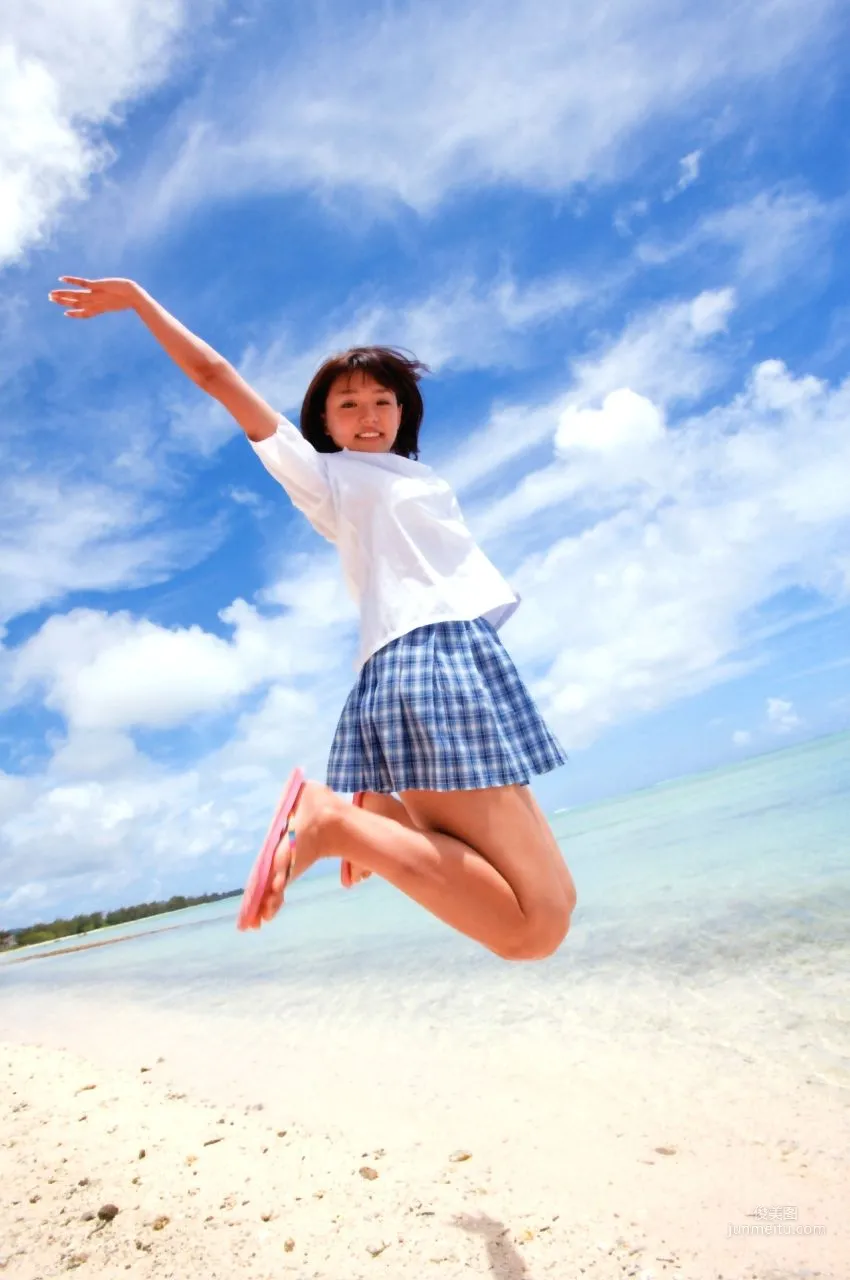 篠崎愛 『Love Scenes』 写真集16