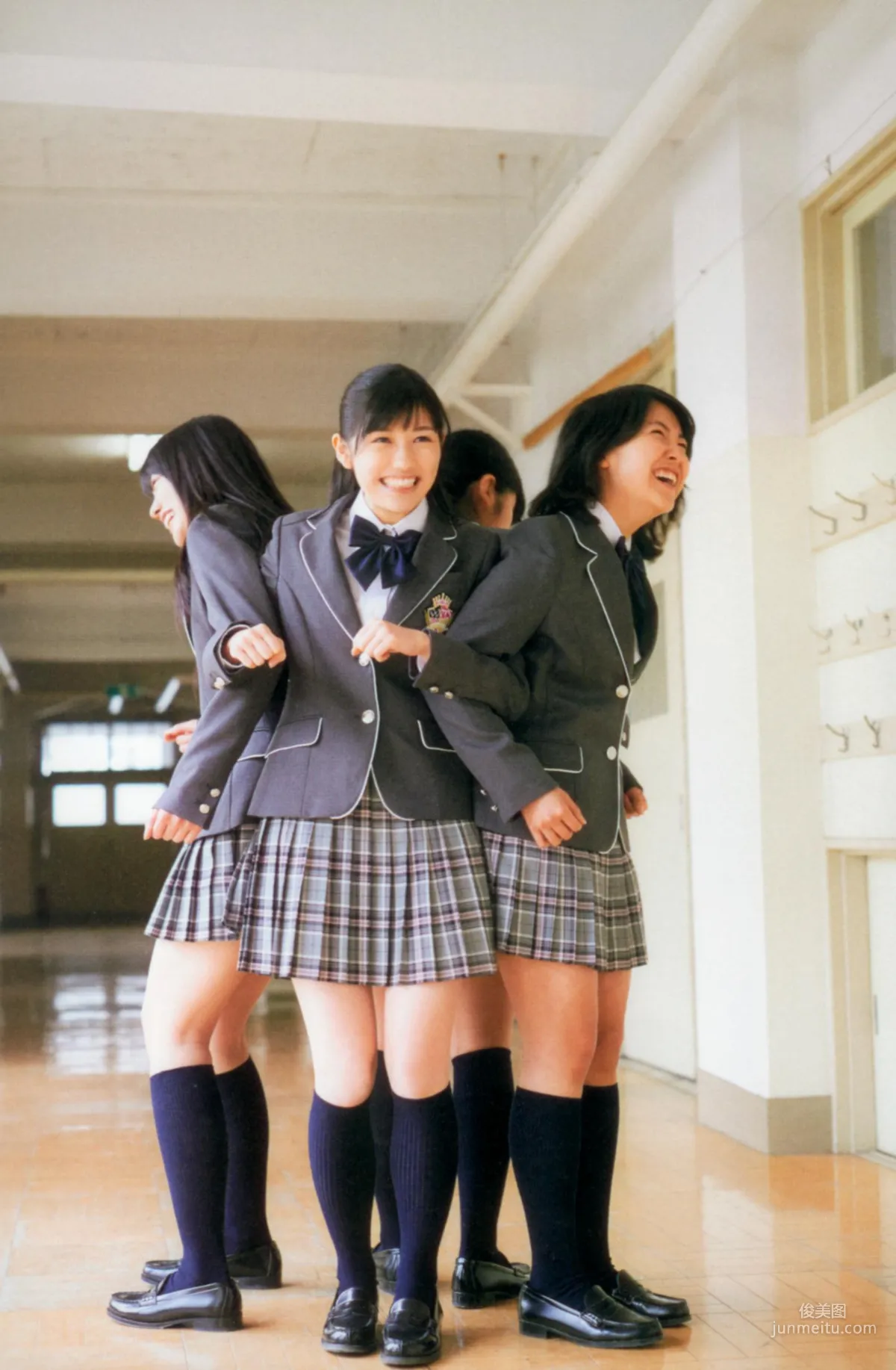 渡邊麻友《最後の制服》寫真集 204