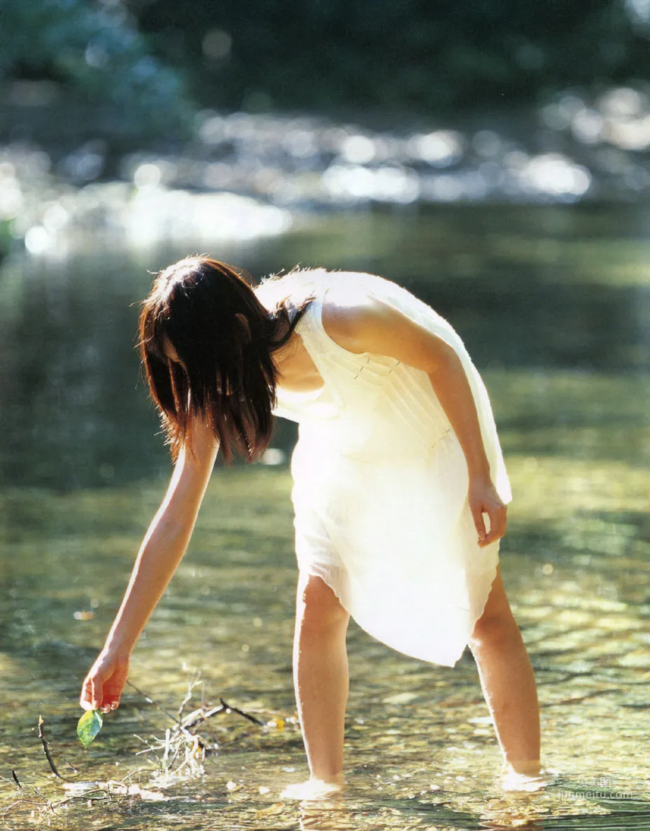 新垣结衣《水漾青春 ちゅら☆ちゅら》写真集112