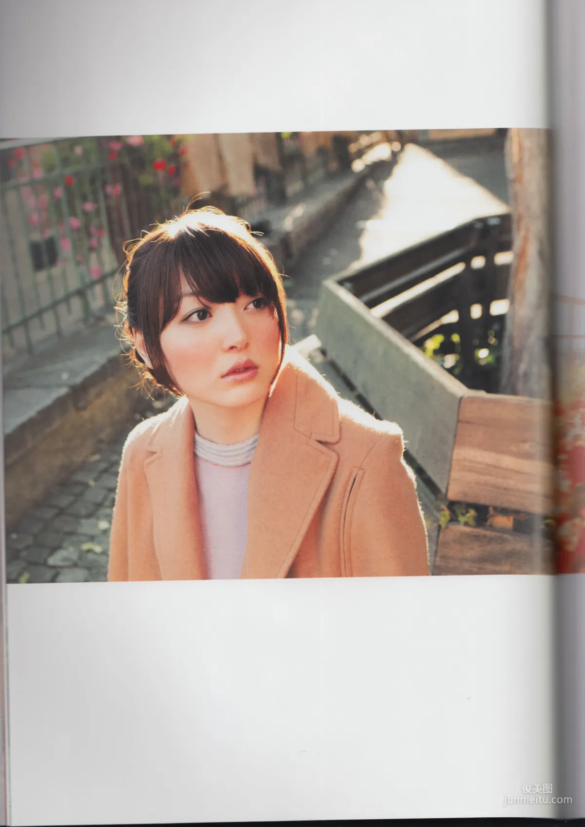 Kana Hanazawa Photo Collection photo 107