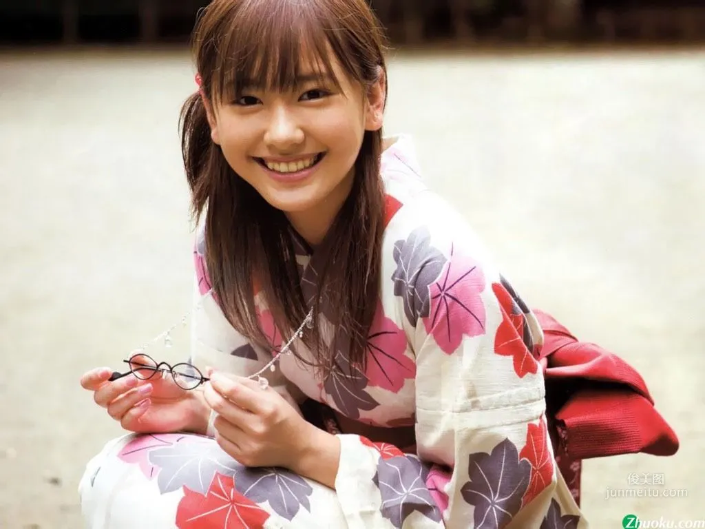 Yui Aragaki: Web Idols photo 7