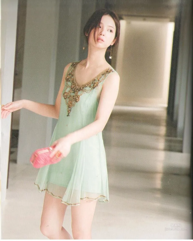 Nozomi Sasaki Scanned Images Photo Collection photo 19