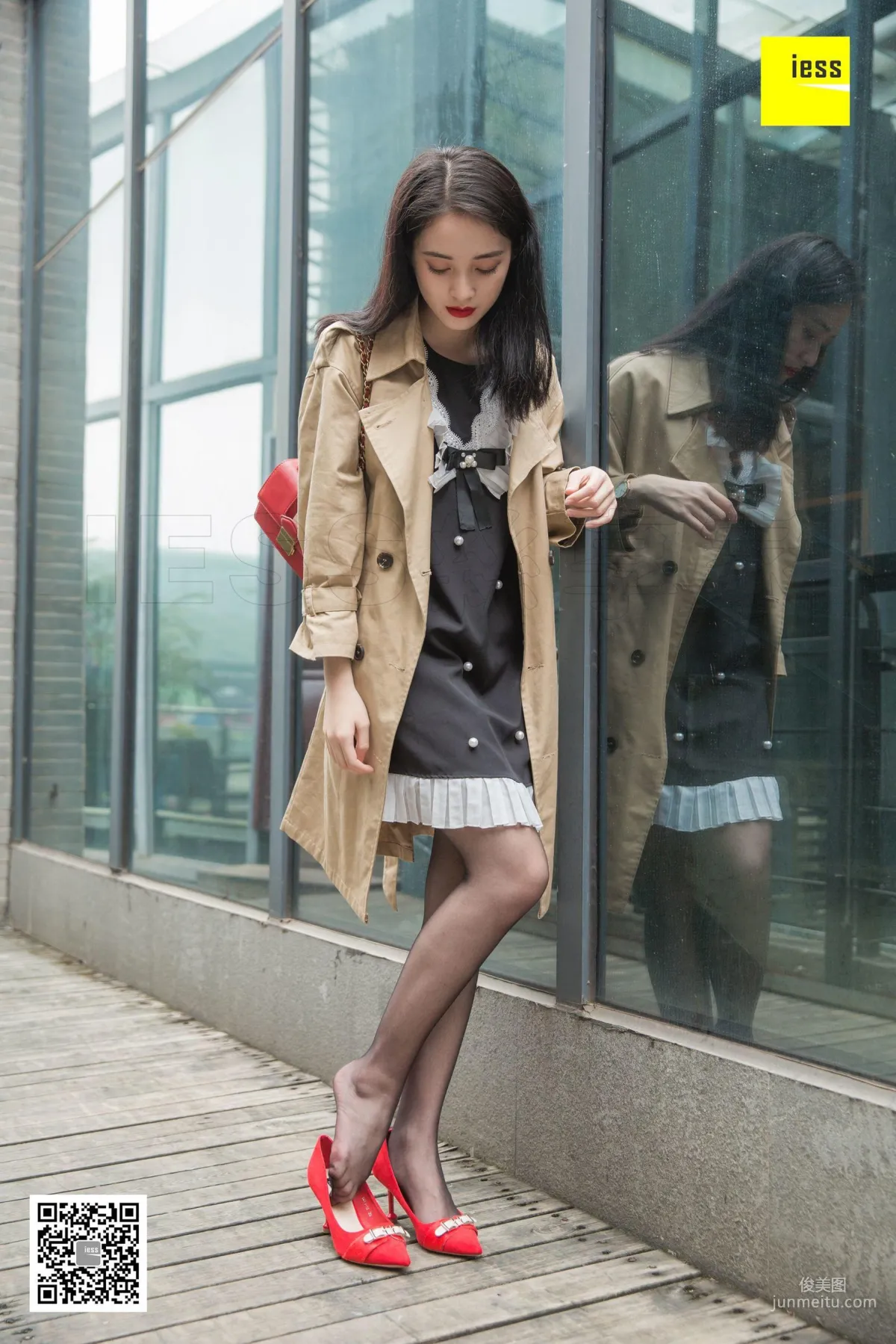 Model Shanshan, Elegant Trench Coat Little Red High, [IESS] Photo Set photo 2