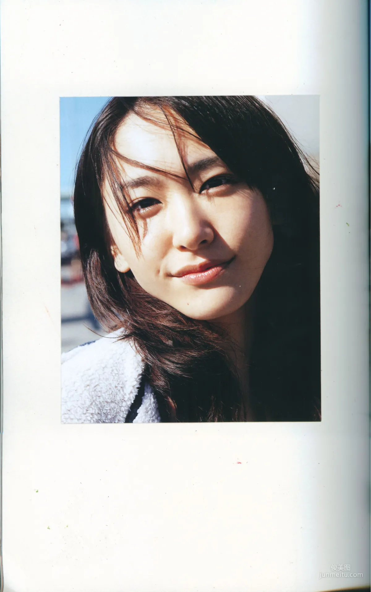 Yui Aragaki Monthly Special Photo Compilation photo 83