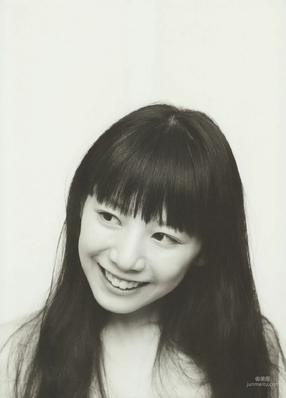 夏帆《Breeze With Kinako》 寫真集 2
