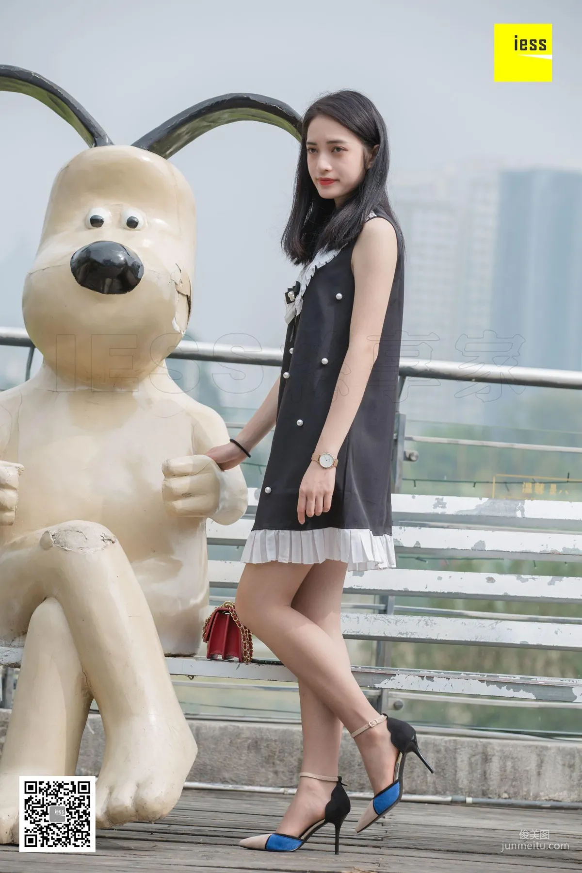 模特姗姗《姗姗的温柔咖啡丝》 [异思趣向IESS] 写真集16
