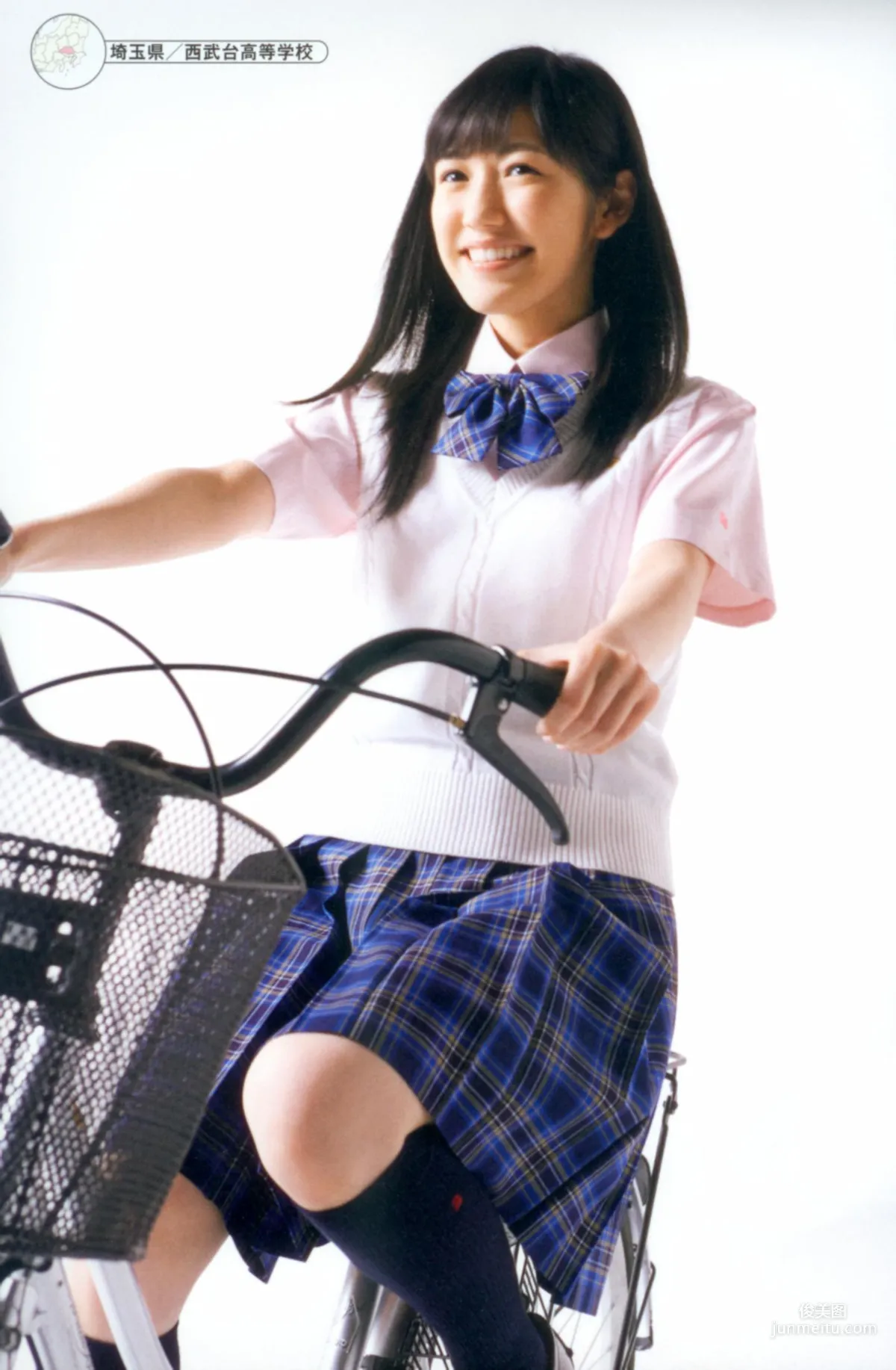 渡边麻友《最後の制服》写真集37