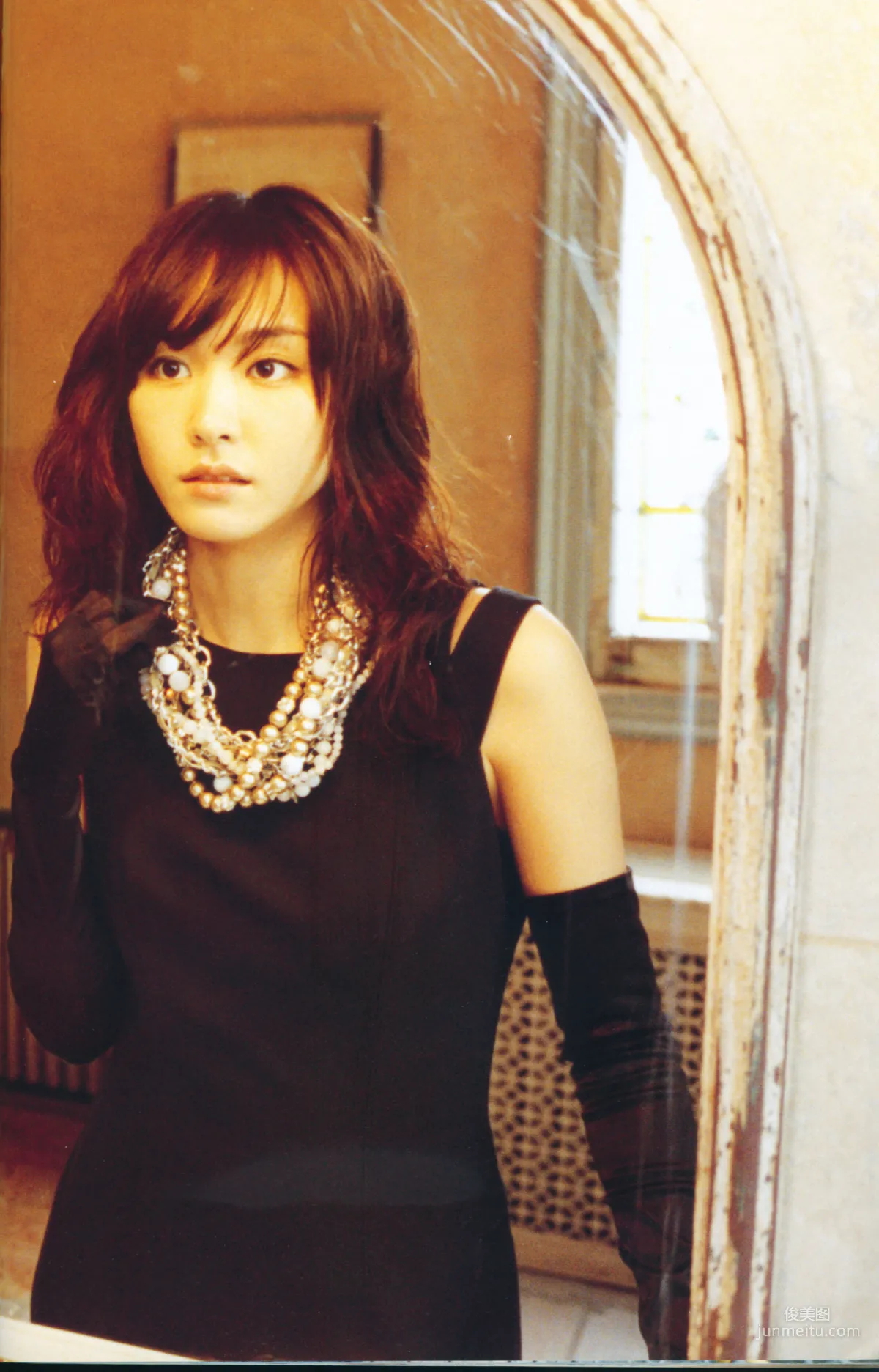 Yui Aragaki Monthly Special Photo Compilation photo 87